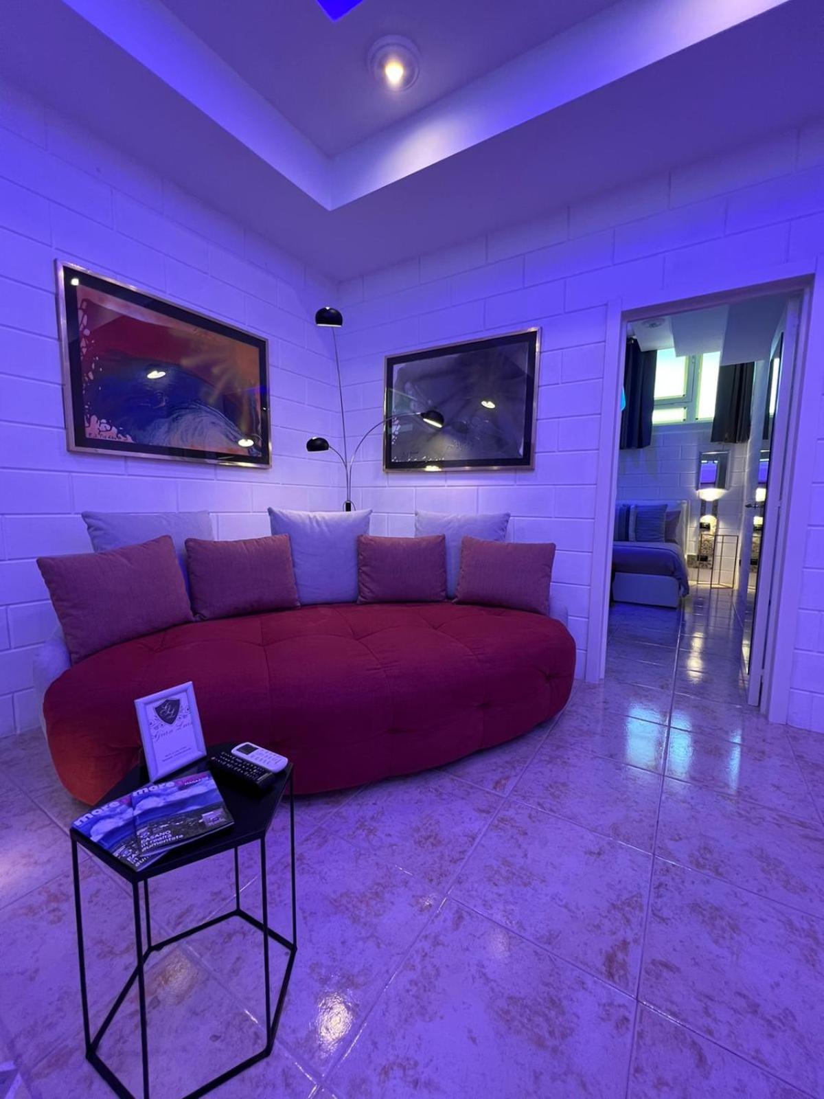 Queen Suite with Spa Bath - Photo 3