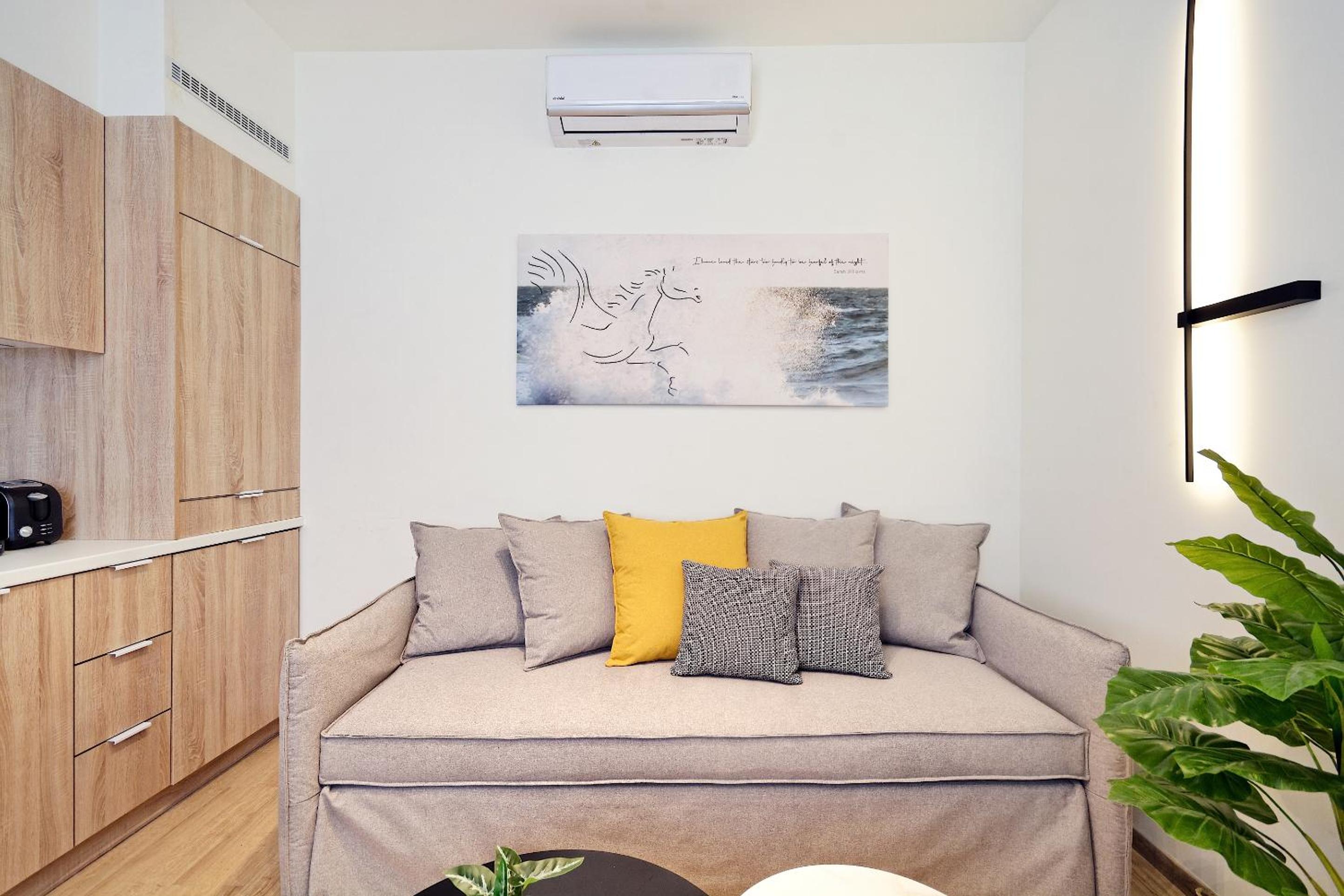 Superior One-Bedroom Apartment