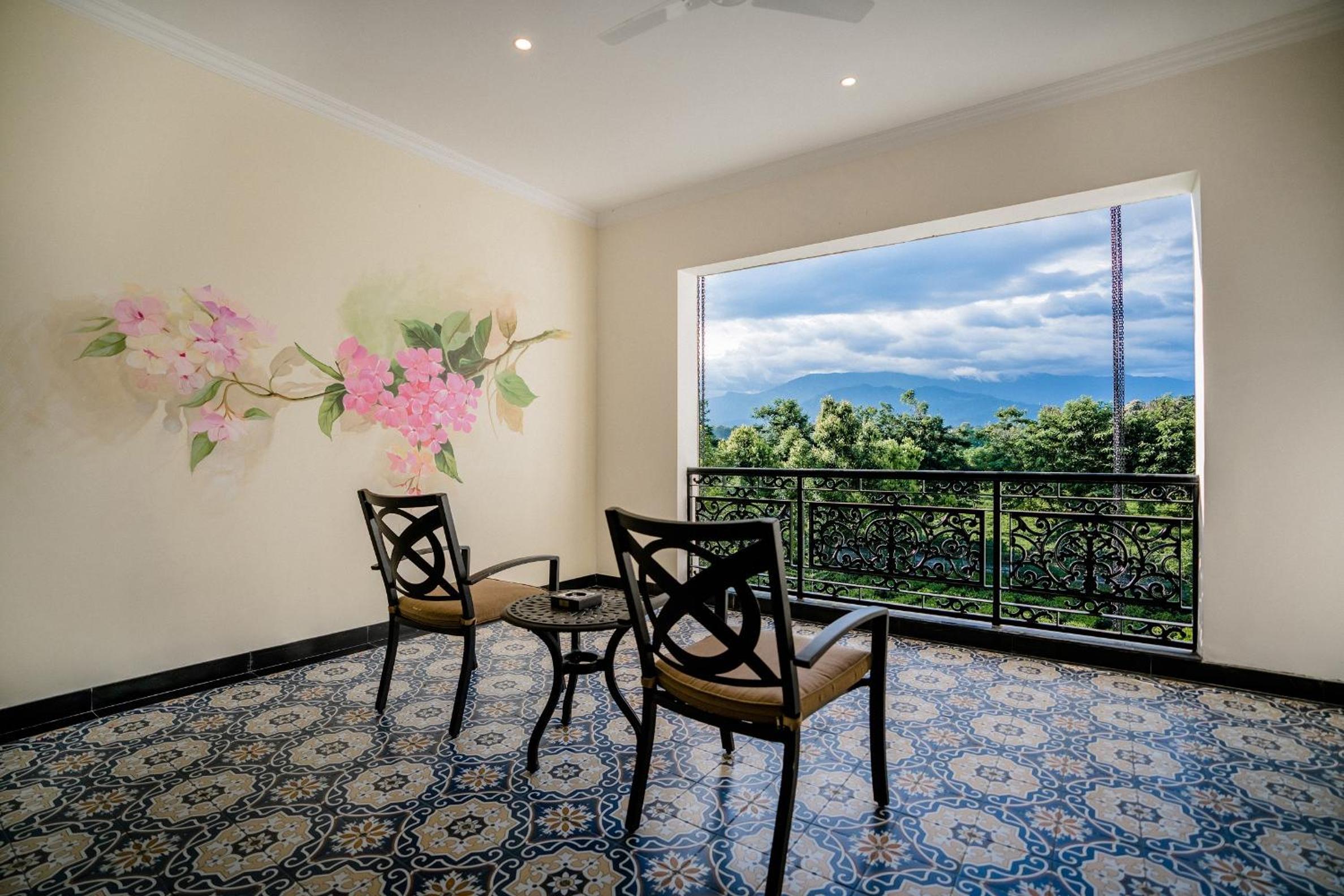 MOUNTAIN VIEW ROOMS  - 10% Discount on Foods & Soft Beverages* | 15% Discounts on Laundry Services* | INR 500 spa credit during your stay on selective Massage services. TnC Apply.* | Free Minibar - 2 cans of soft Beverages (Once on Arrival) - Photo 3