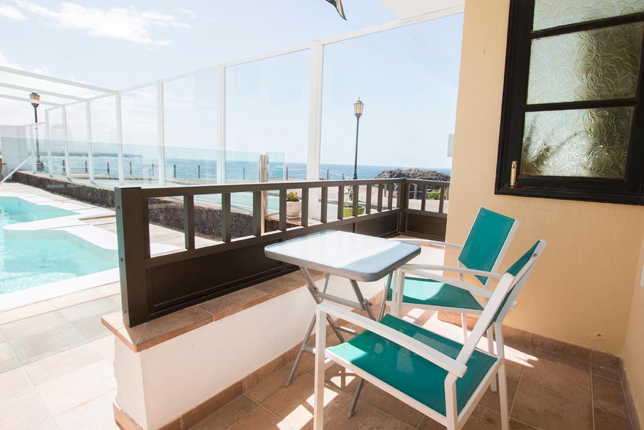 Apartment with Sea View 1 photo 3