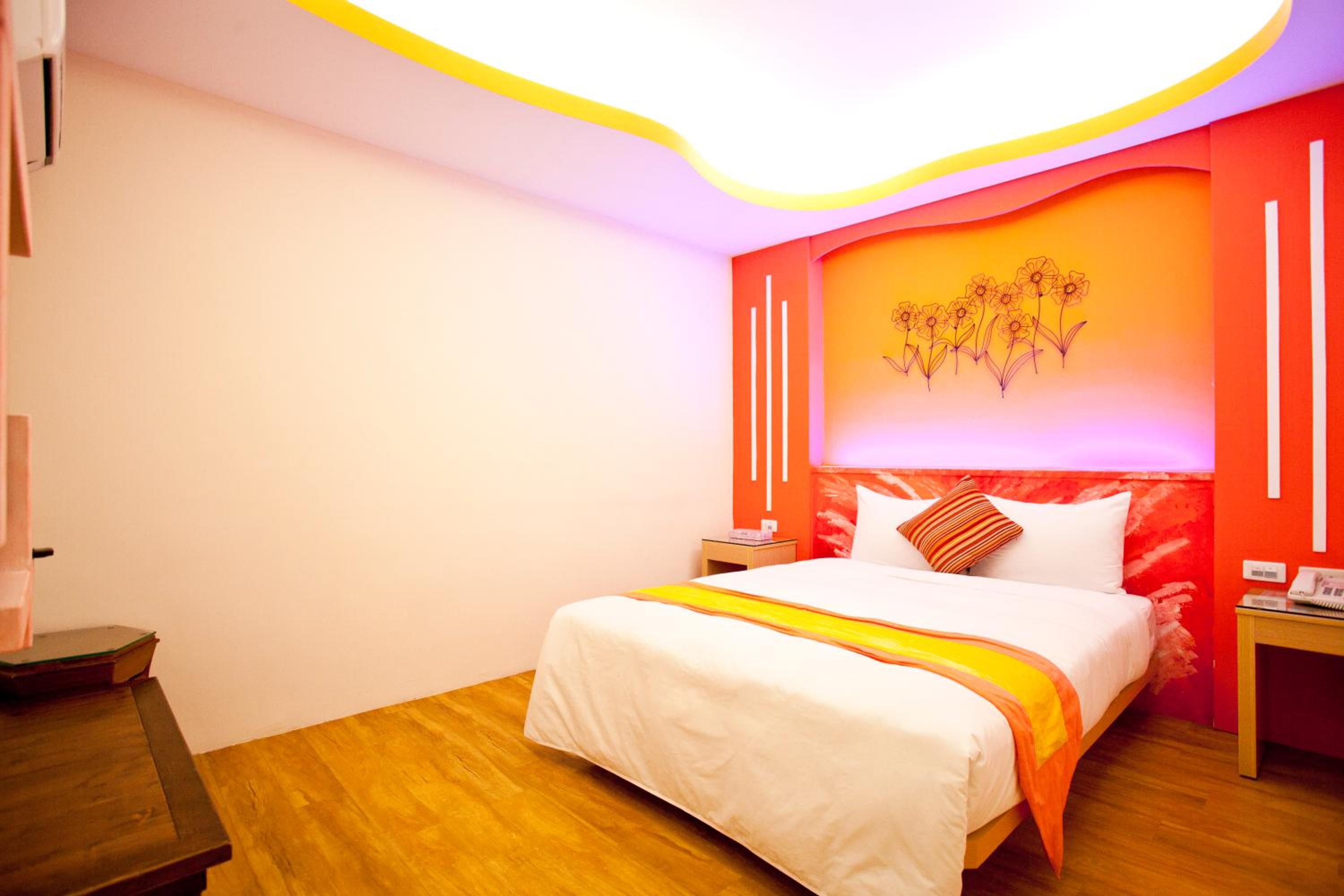Small Double Room (No Window)