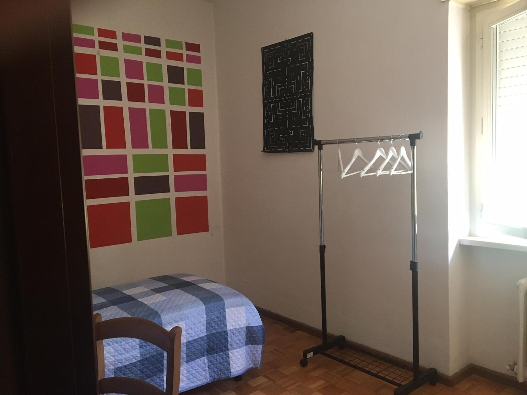 Standard Single Room with Shared Bathroom photo 2