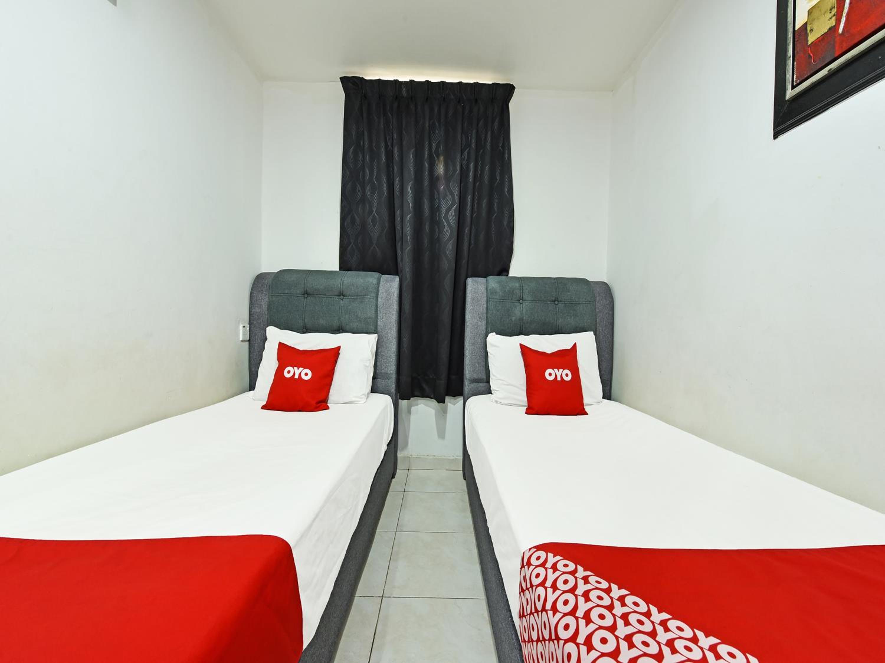 Deluxe Twin Room - Photo 3