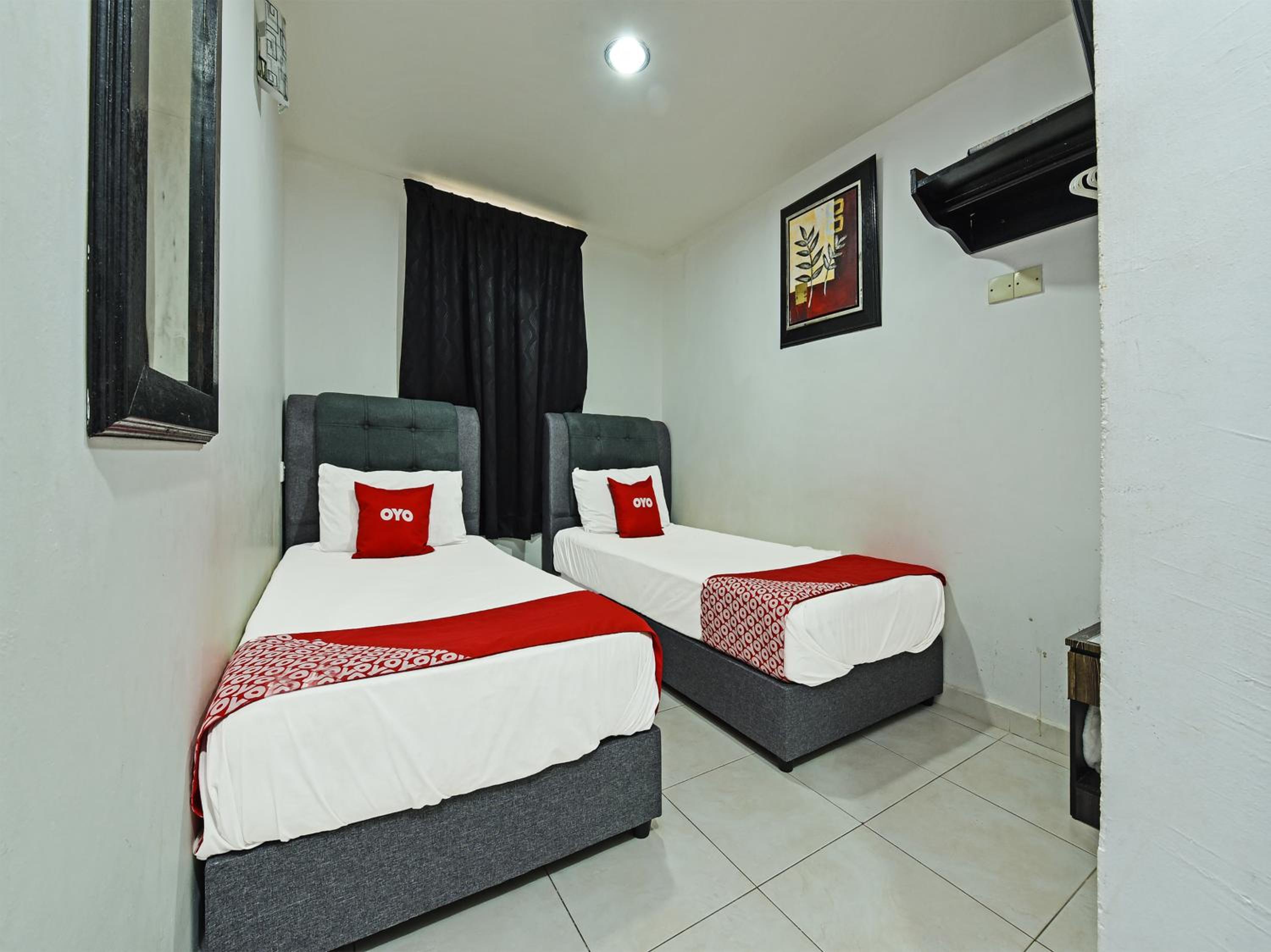 Deluxe Twin Room - Photo 1