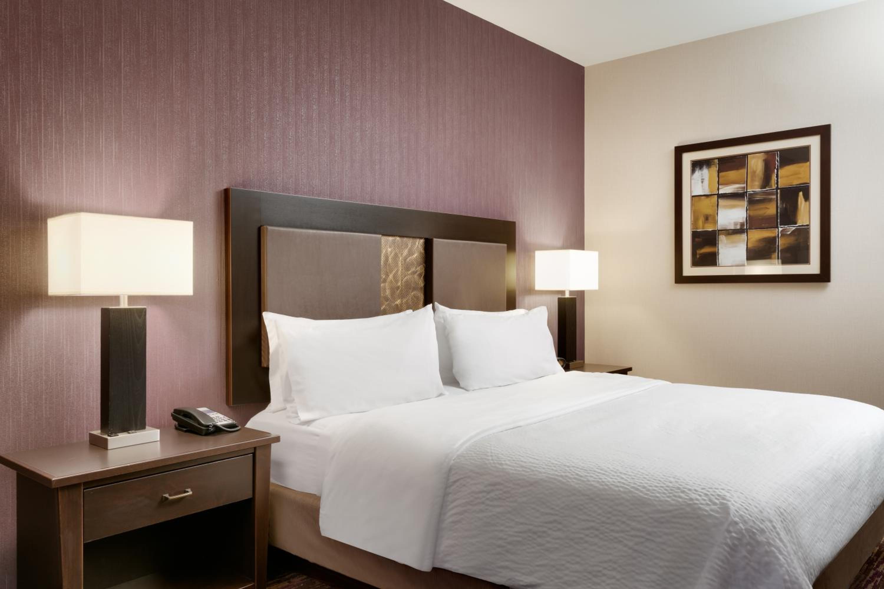 Standard King Room with Accessible Tub - Mobility Access
