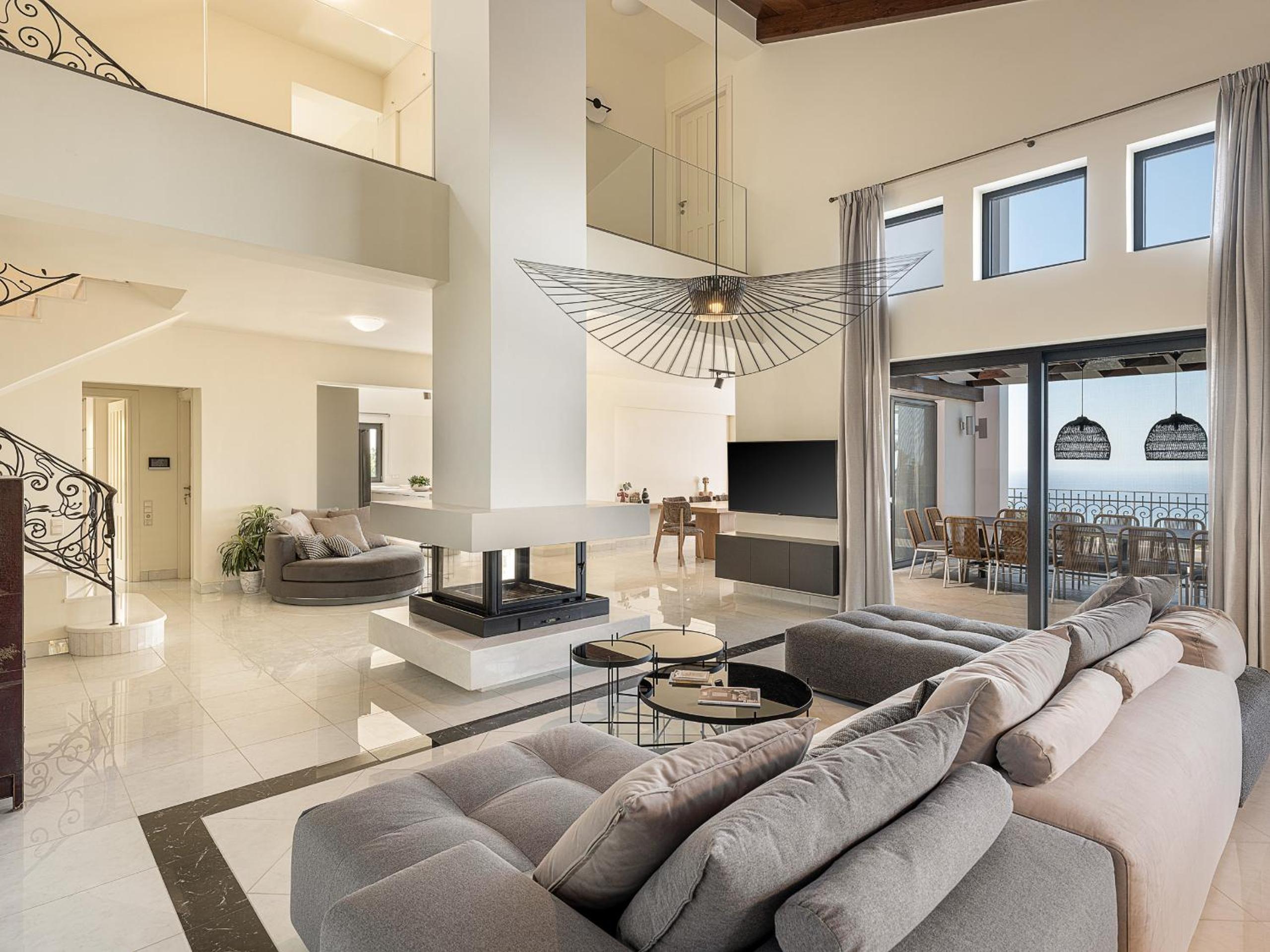 Superior Villa photo 1