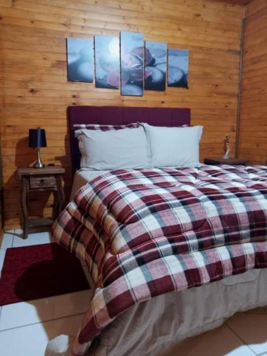 Three-Bedroom House photo 2