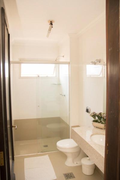 Deluxe Triple Room with 1 Double Bed and 1 Single Bed photo 2