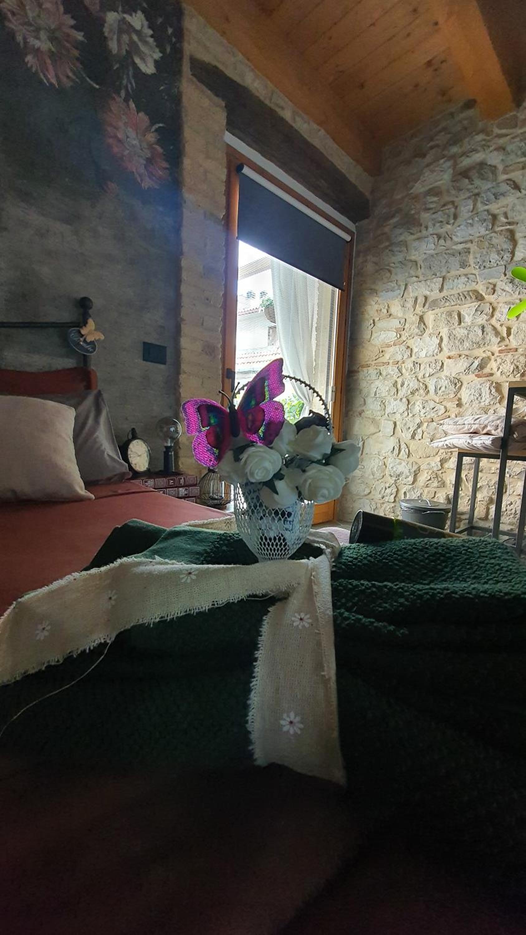 Double Room - Photo 17