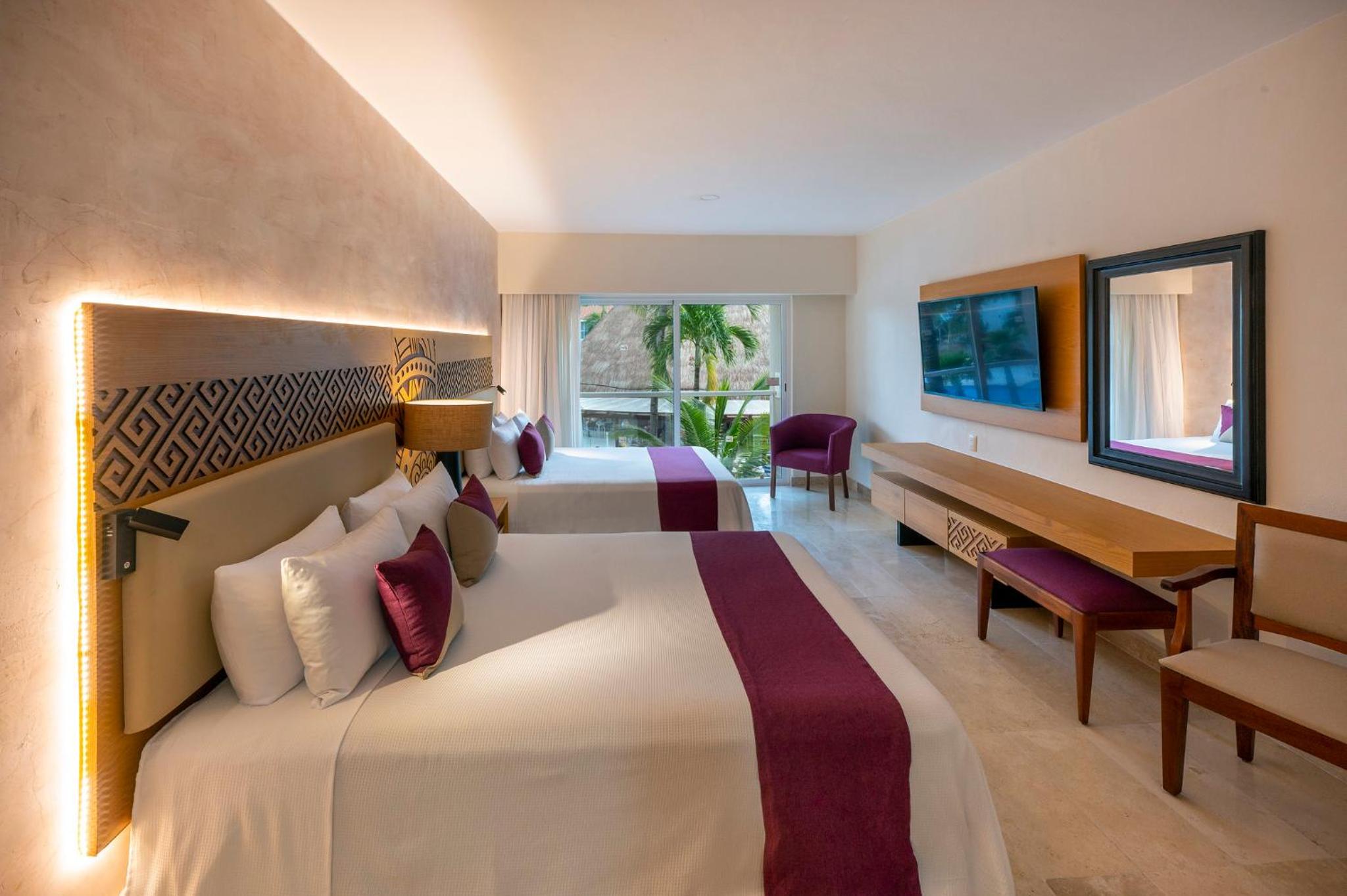 Superior Pool Room with Two Queen Beds, Non-Smoking - Photo 3