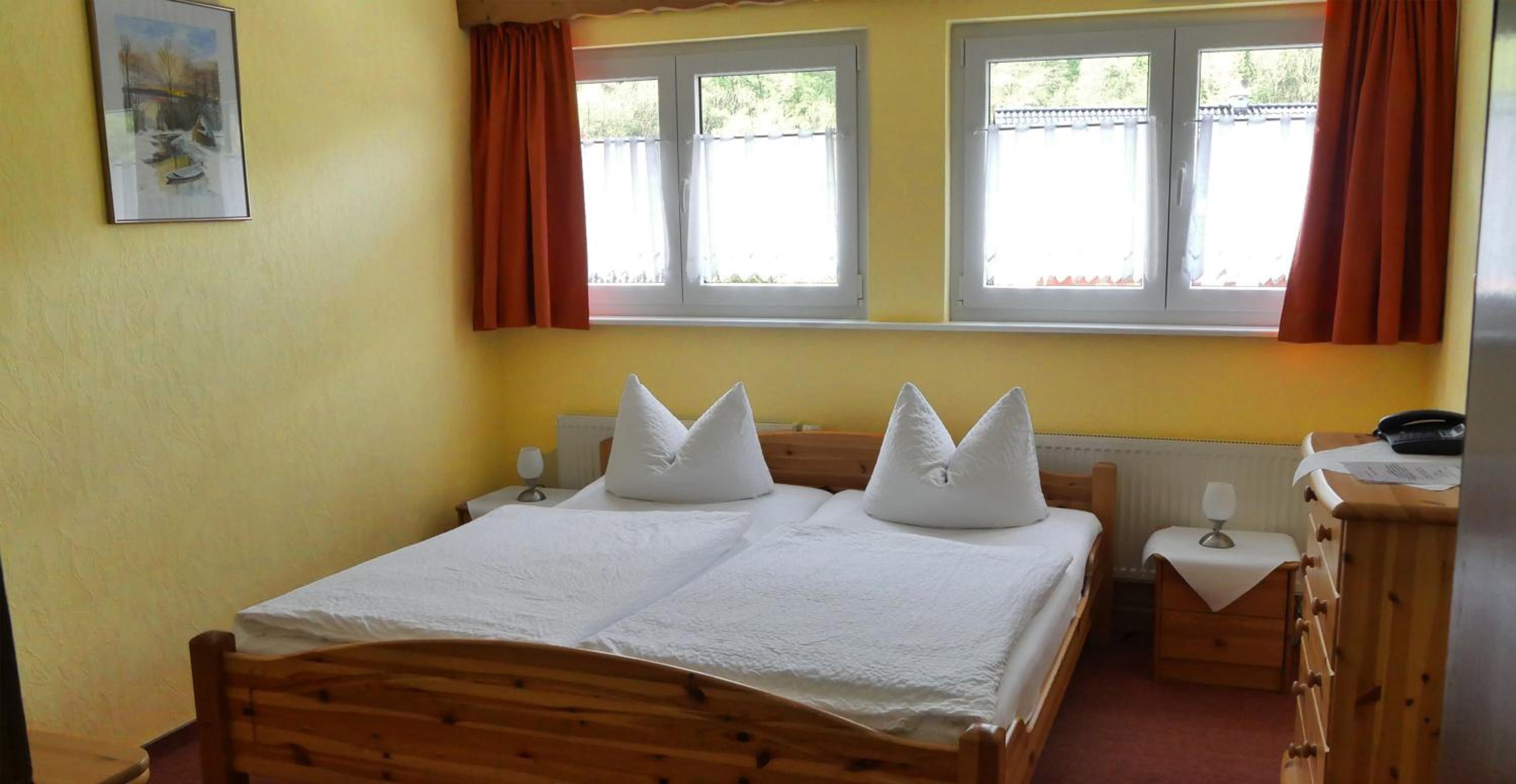 Double or Twin Room with Bathroom photo 2