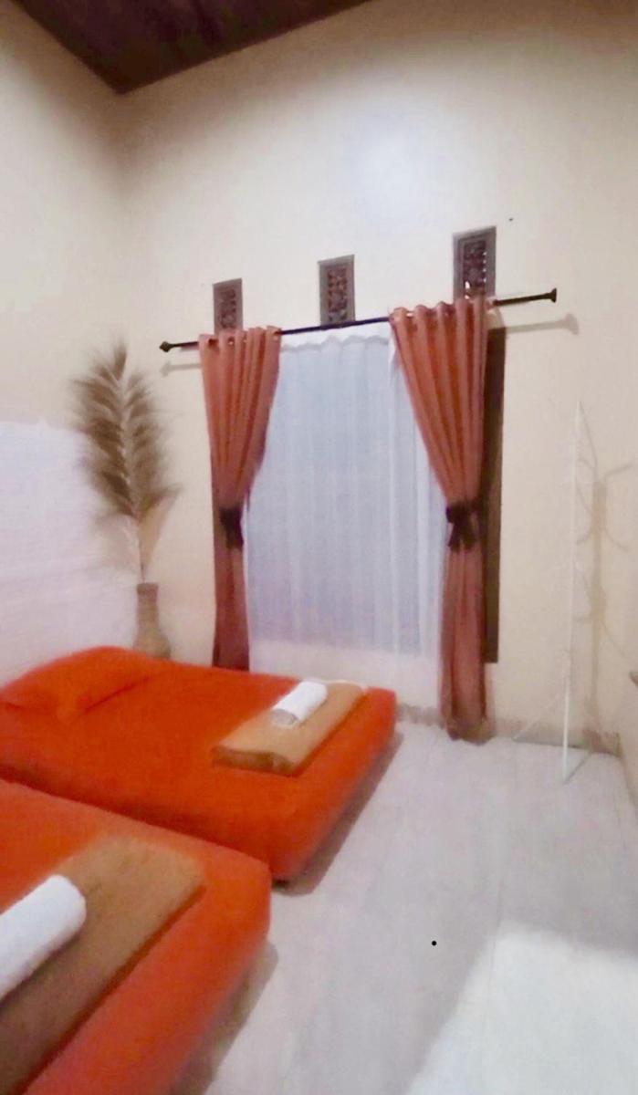 Budget Twin Room - Photo 3