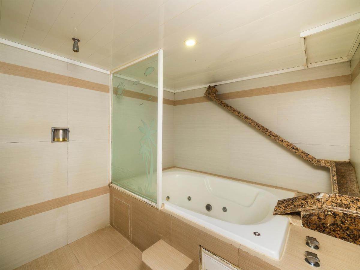 Double Room with Private Bathroom photo 3
