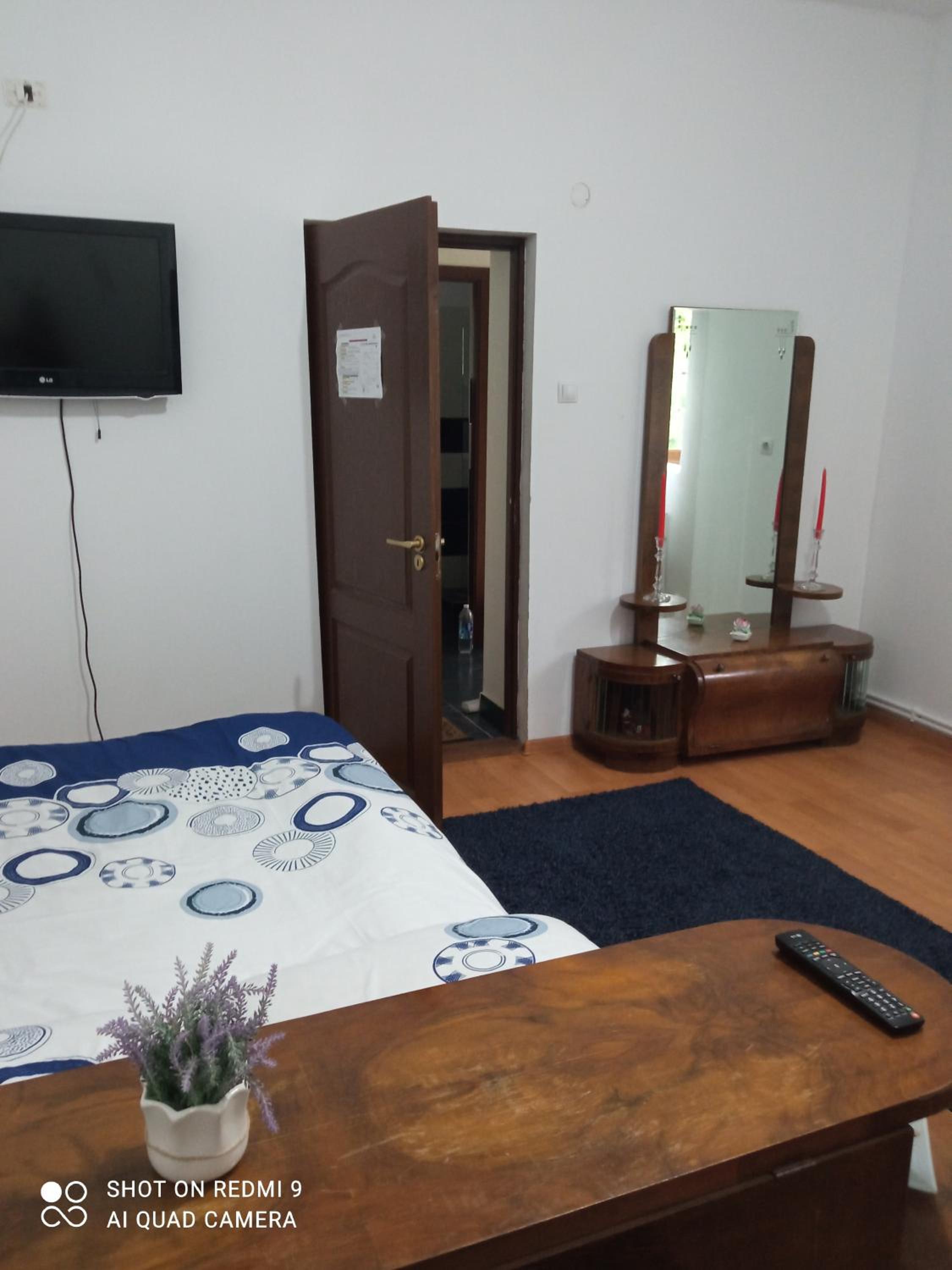 Double Room - Photo 6