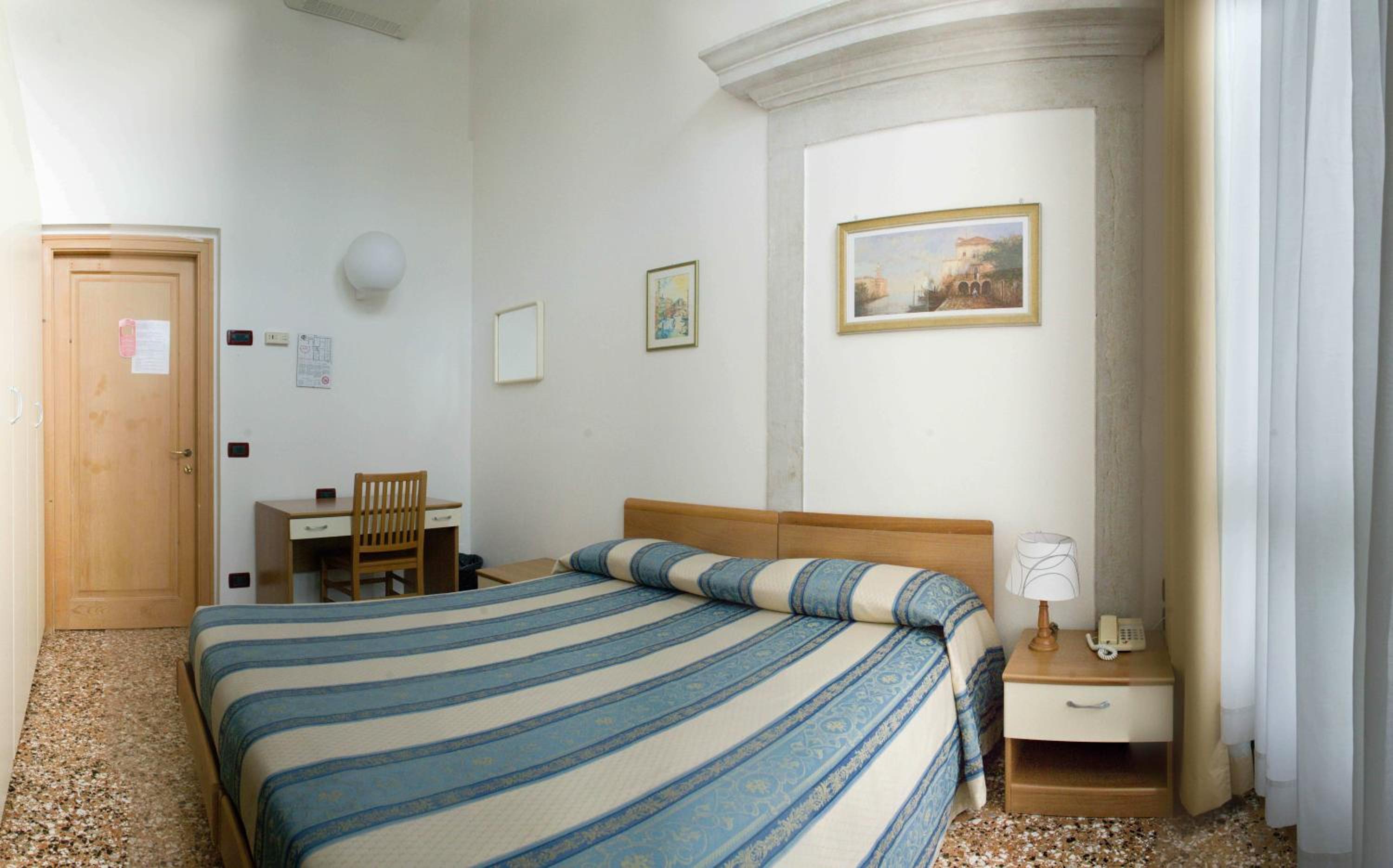 Double or Twin Room photo 1