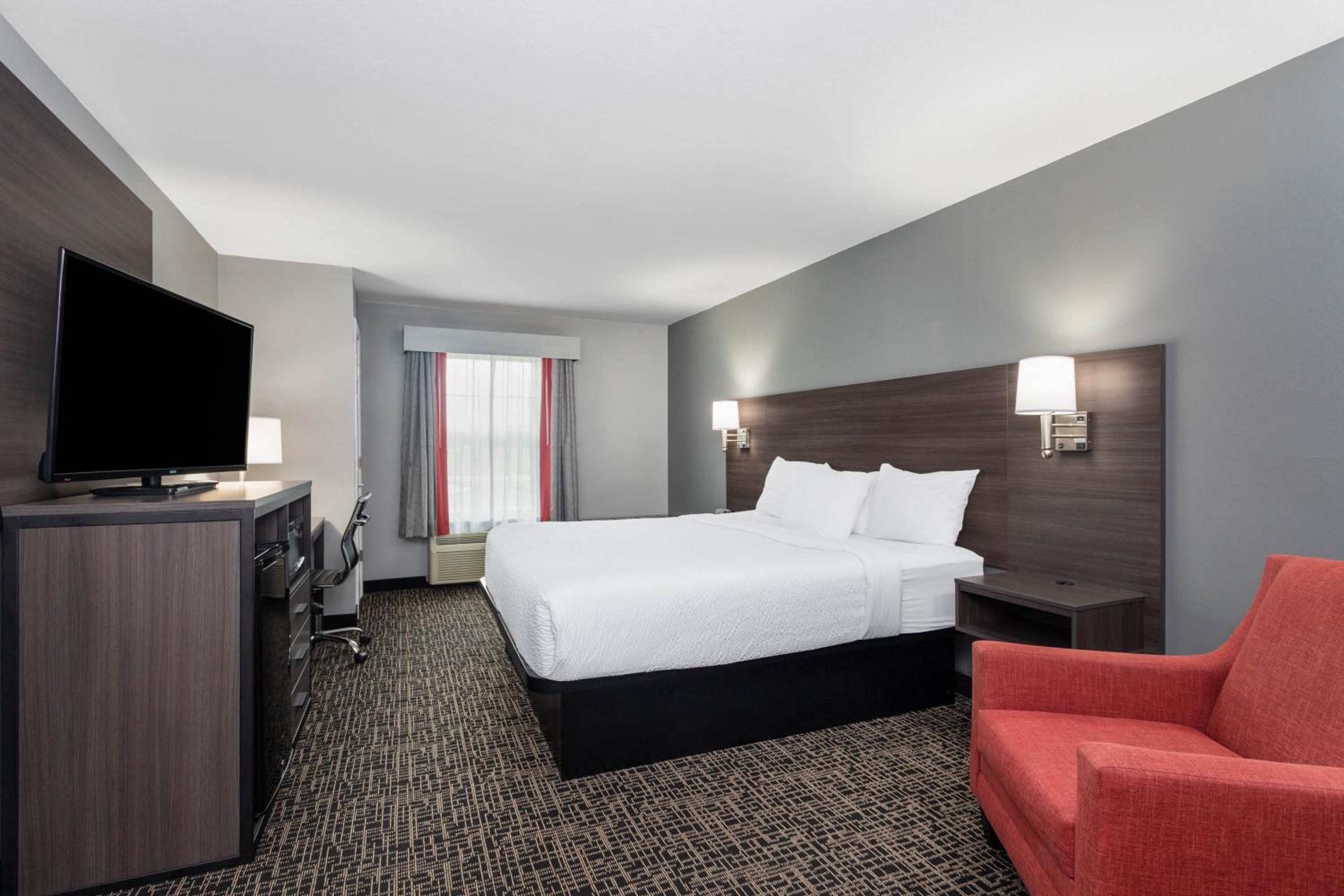 King Room -Non-Smoking  - Photo 1