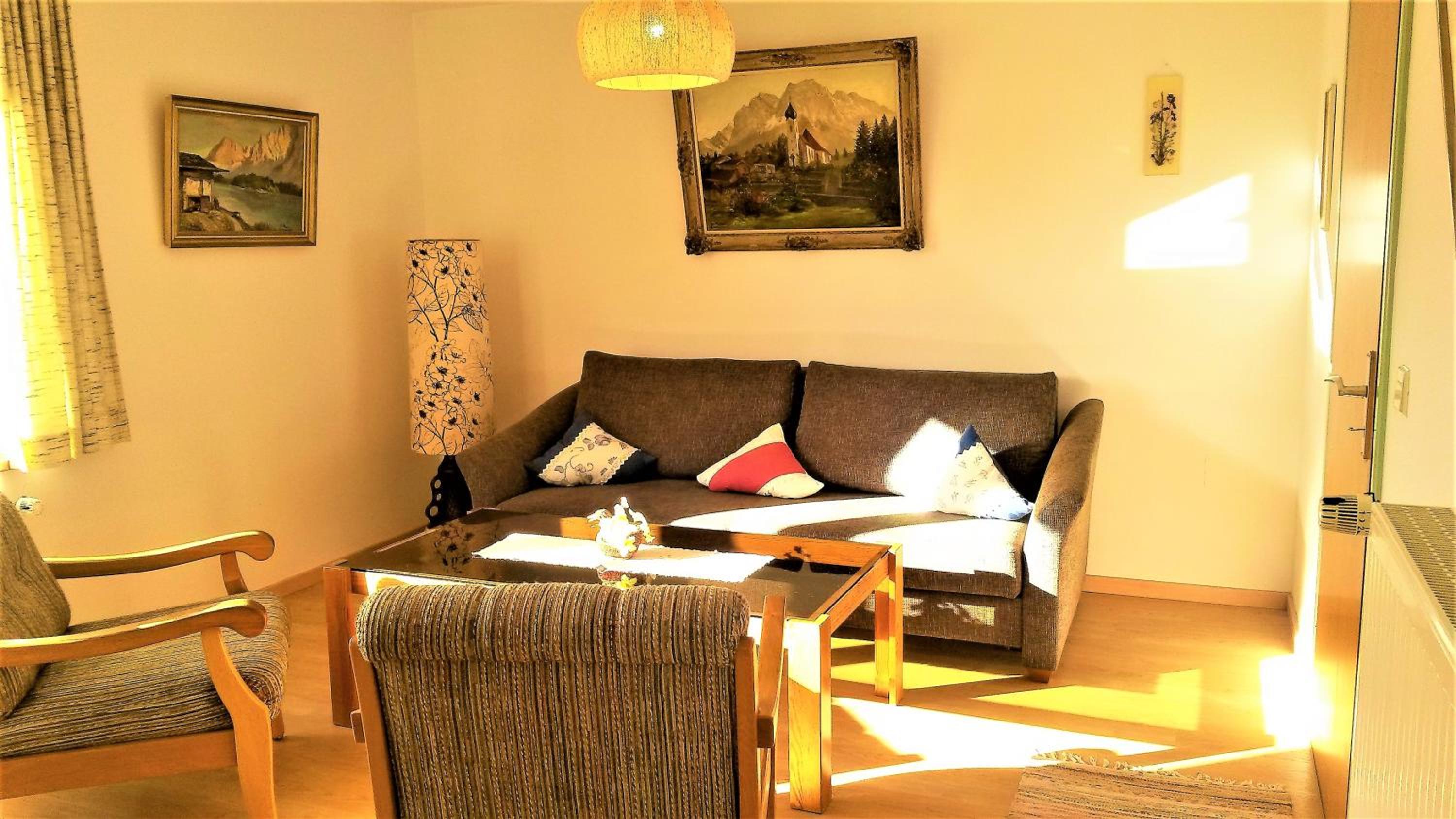 One-Bedroom Apartment photo 1