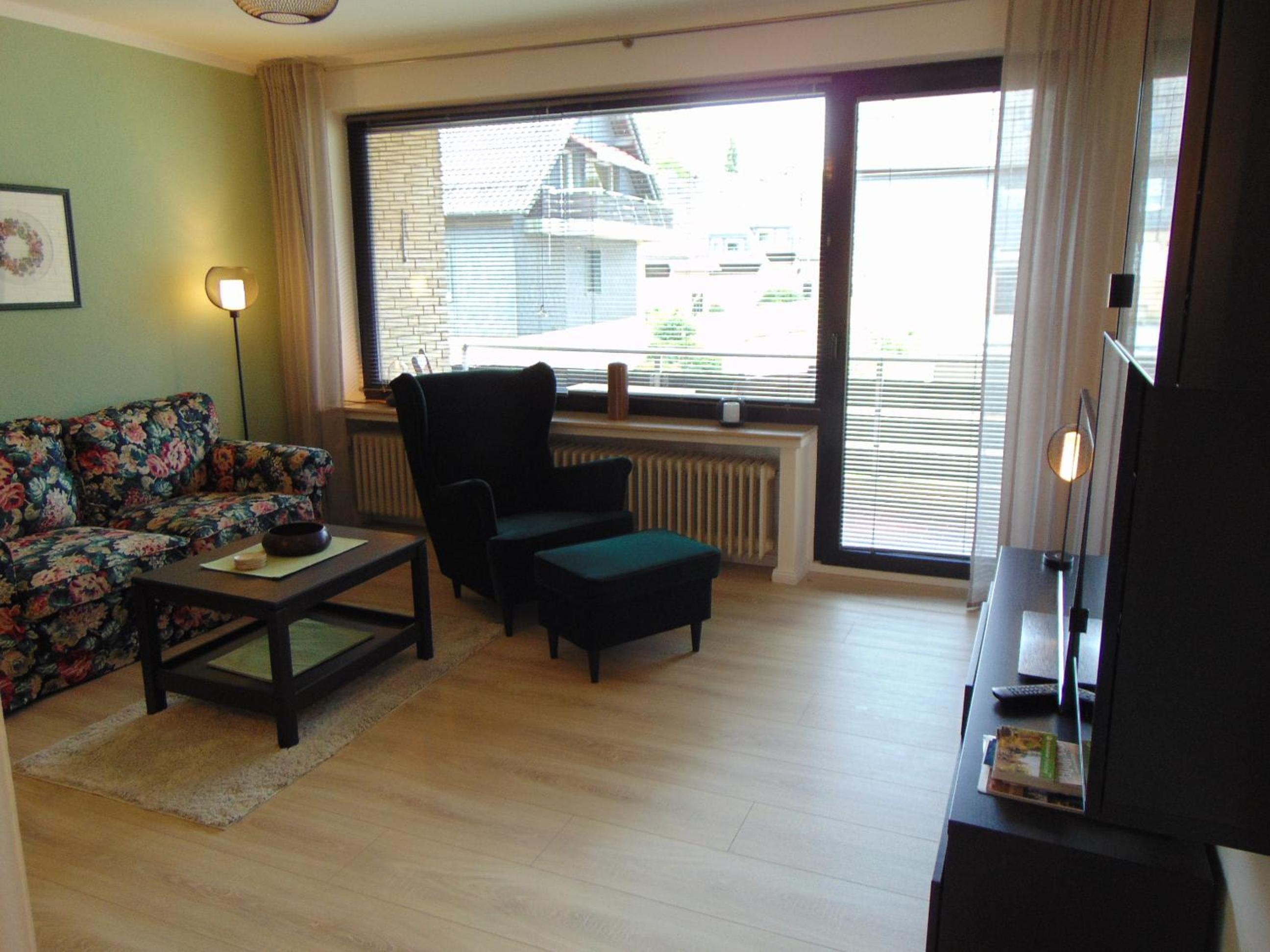 One-Bedroom Apartment photo 1