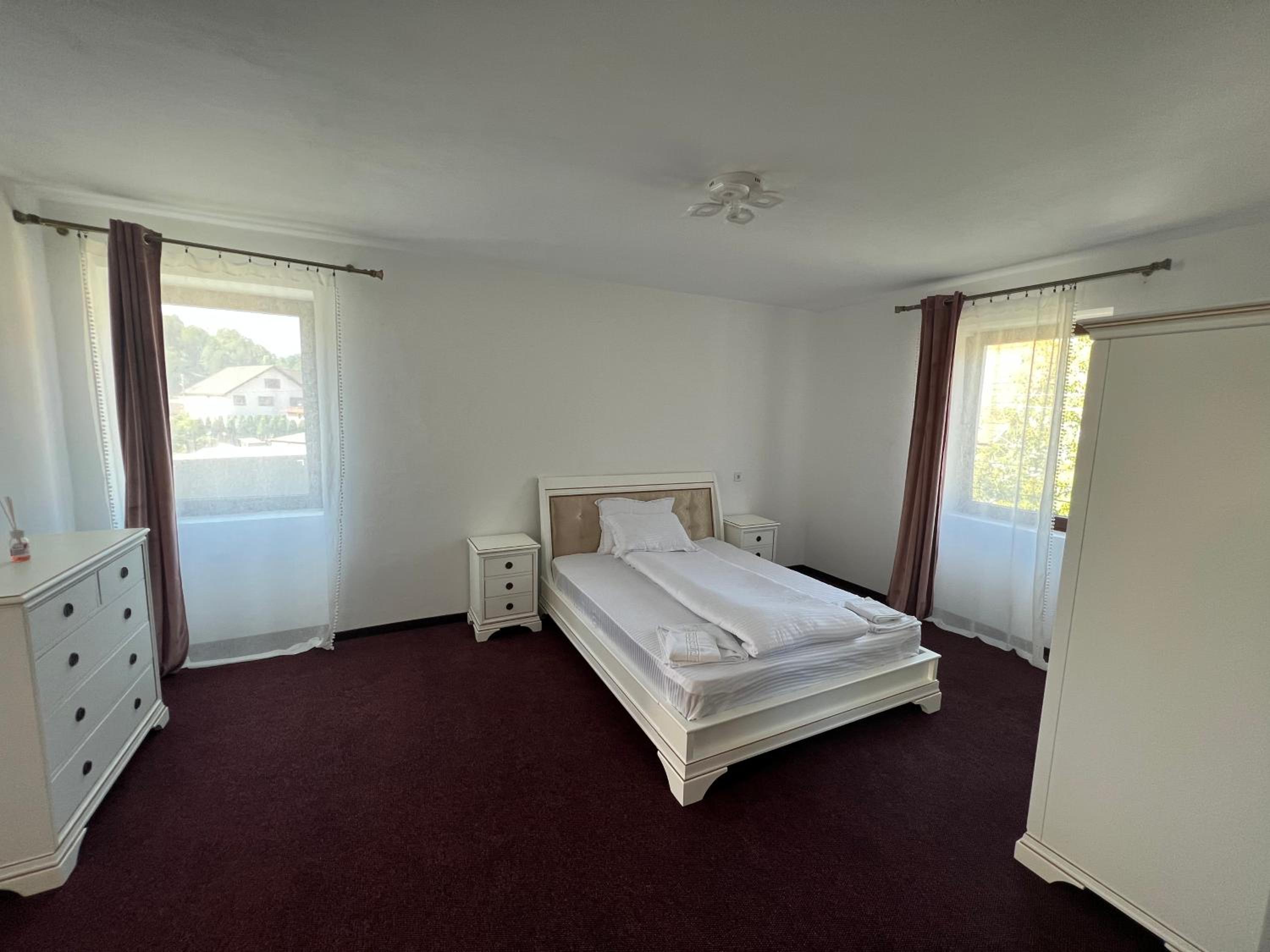 Double Room - Photo 1