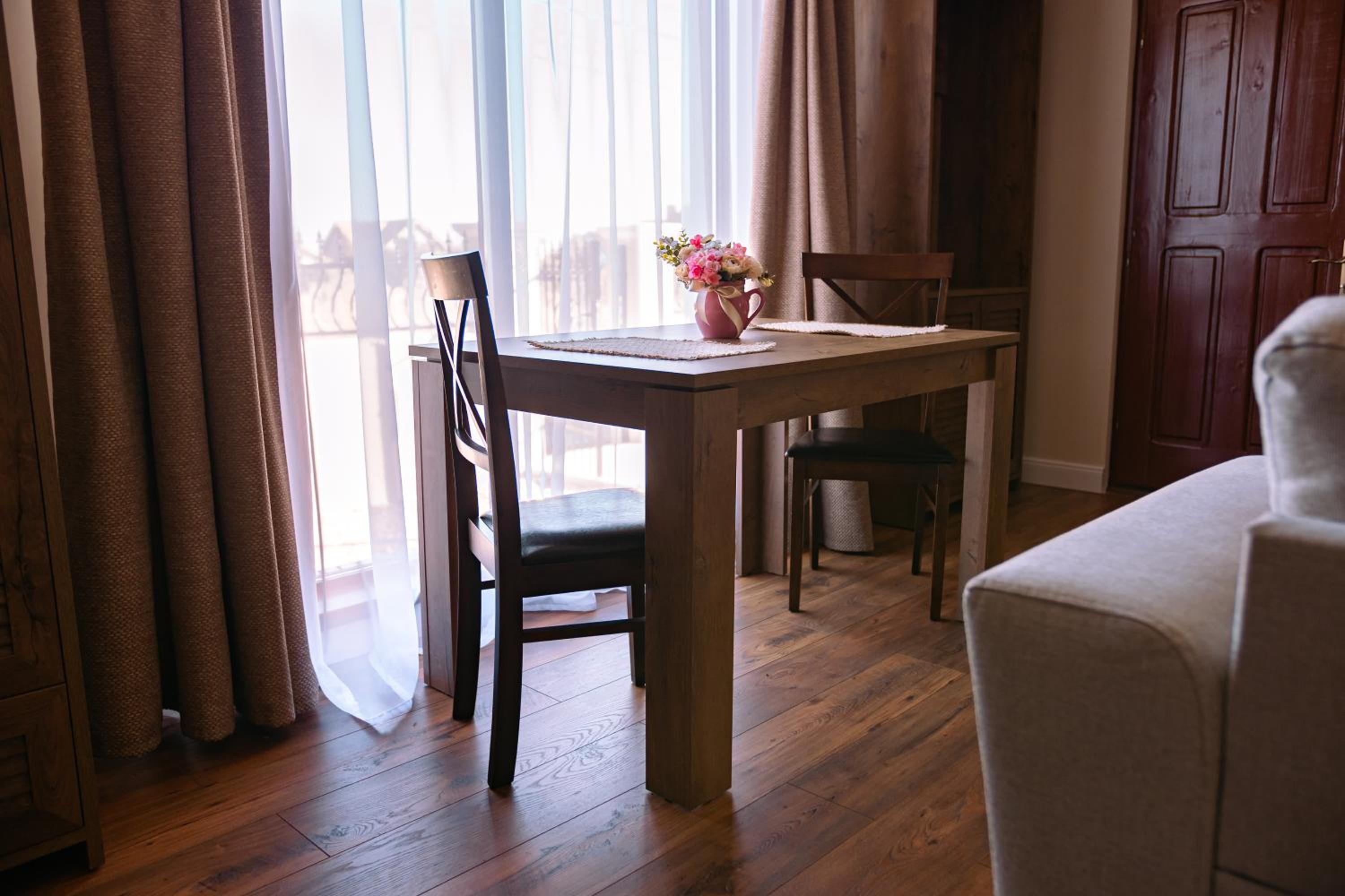 One-Bedroom Apartment - Photo 17