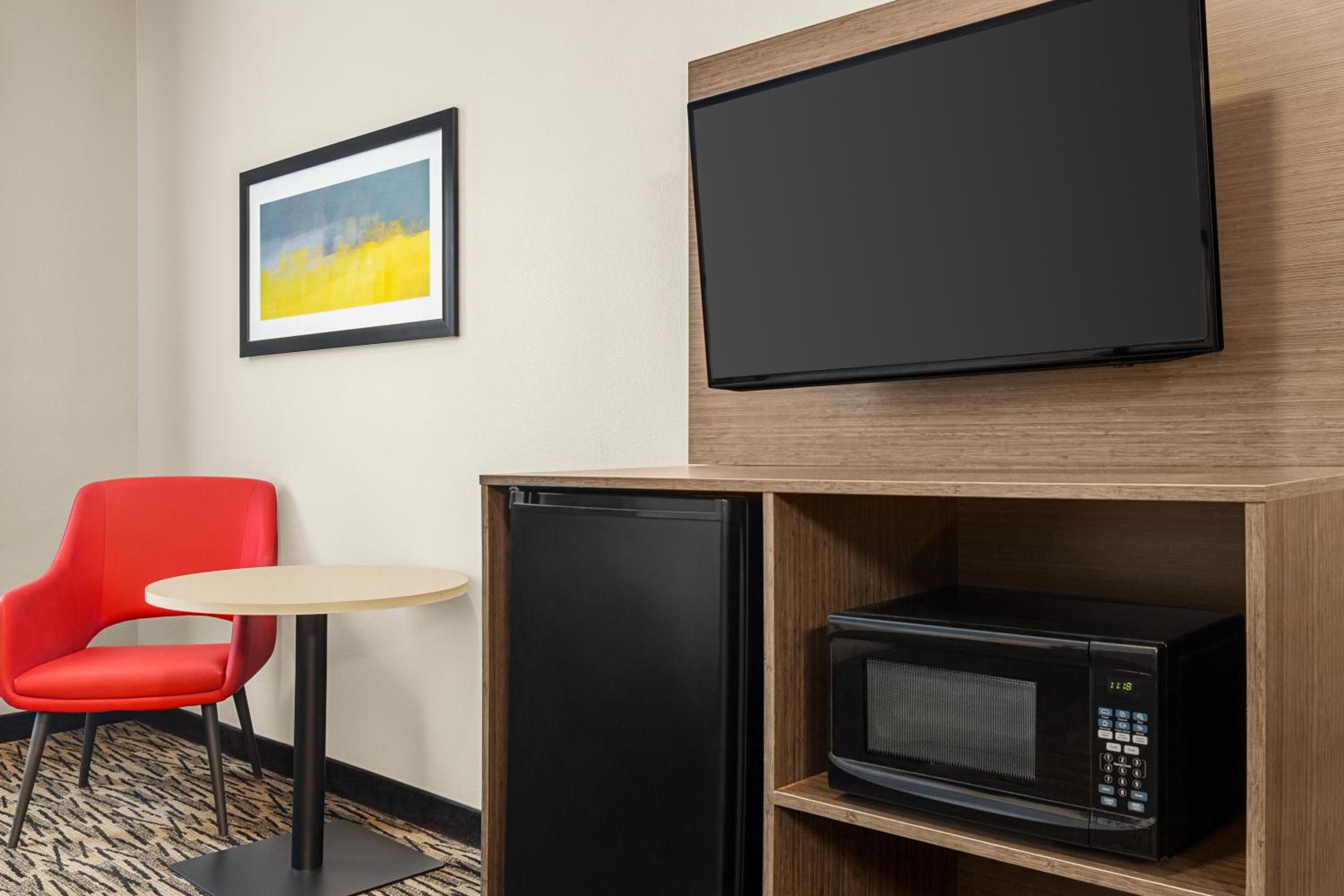 1 King Bed Accessible with Mobility/Hearing Impaired Access, Non-Smoking - Photo 5