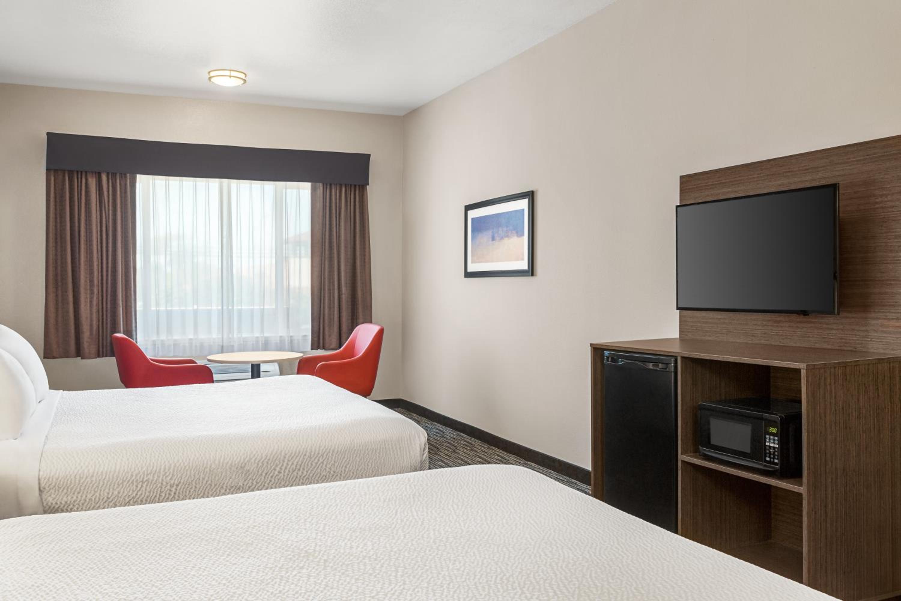 2 King Beds, Non-Smoking - Photo 5