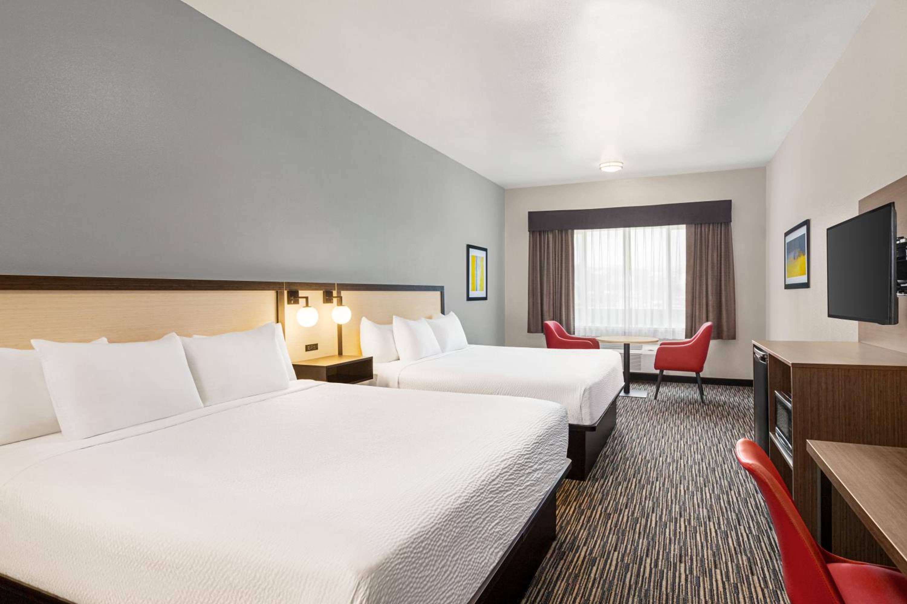 2 King Beds Accessible with Mobility/Hearing Impaired Access, Non-Smoking photo 1