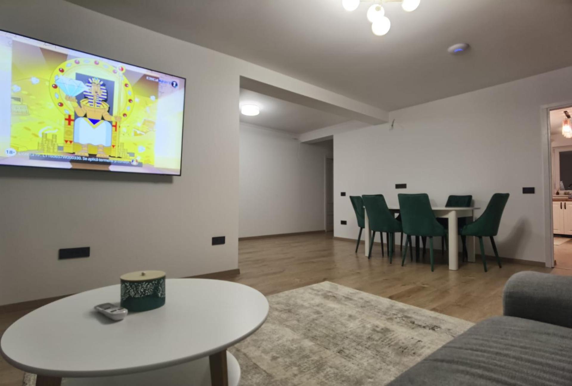 Three-Bedroom Apartment - Photo 5