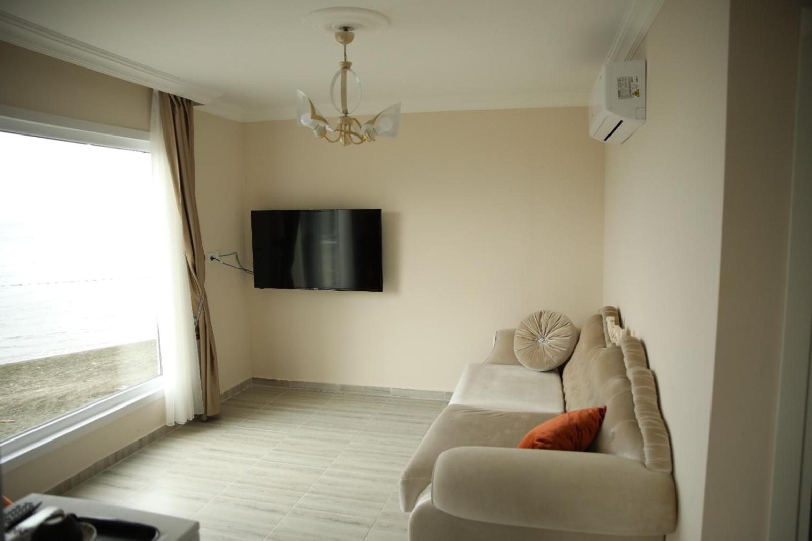Bungalow - Beach Front photo 1