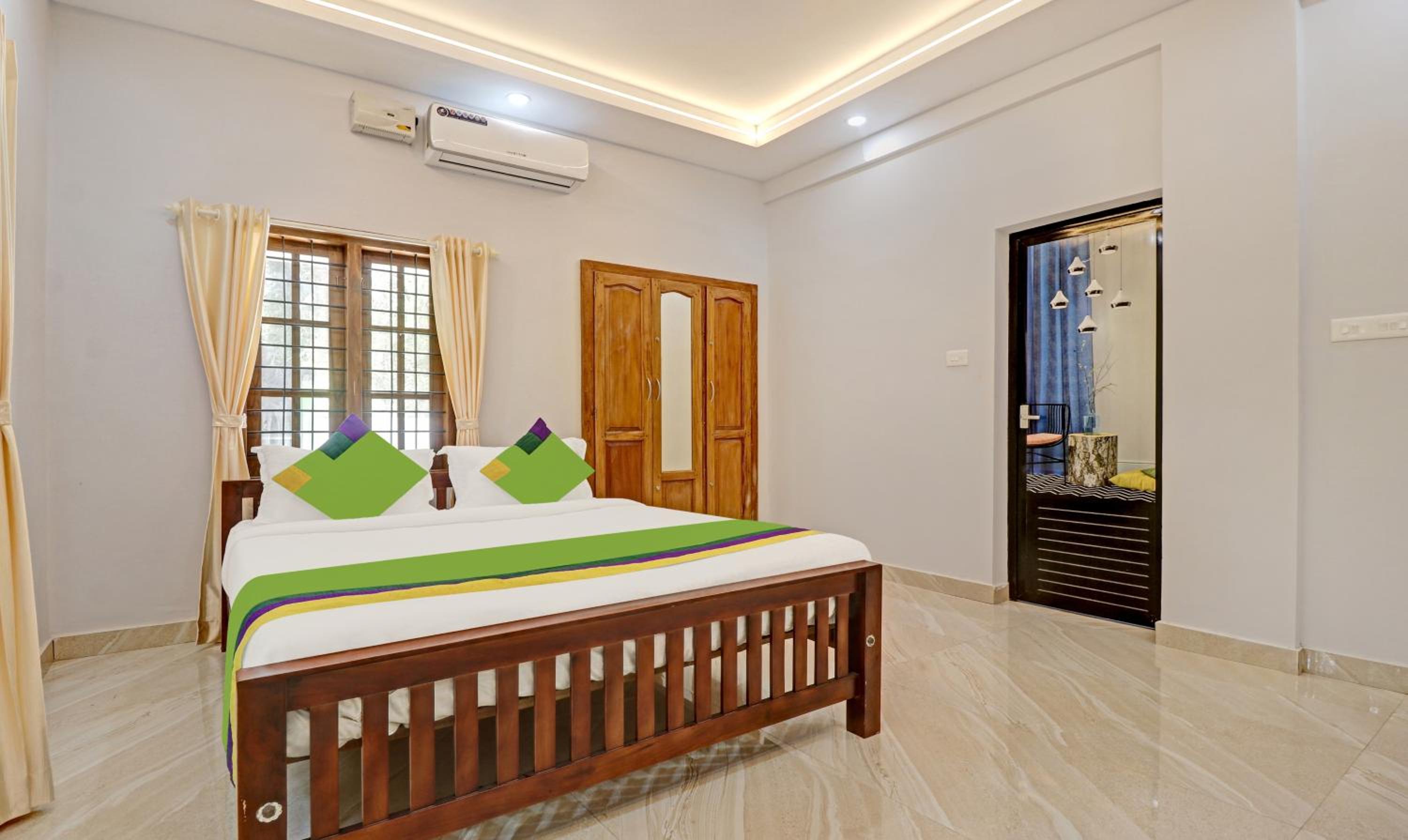 Standard Double Room - Photo 2