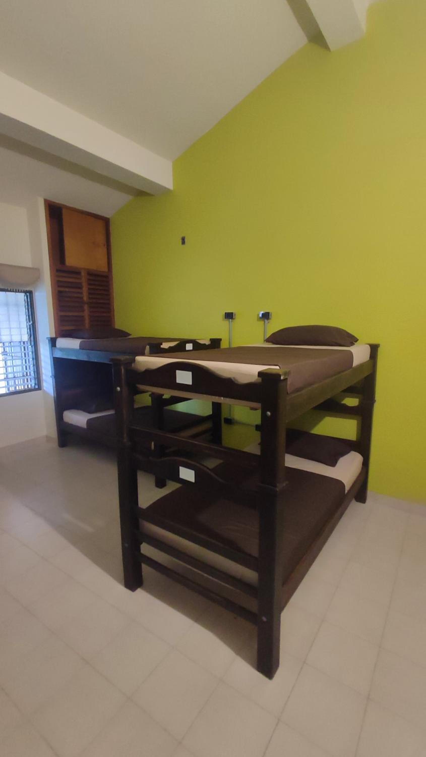 Bed in 8-Bed Mixed Dormitory Room photo 2