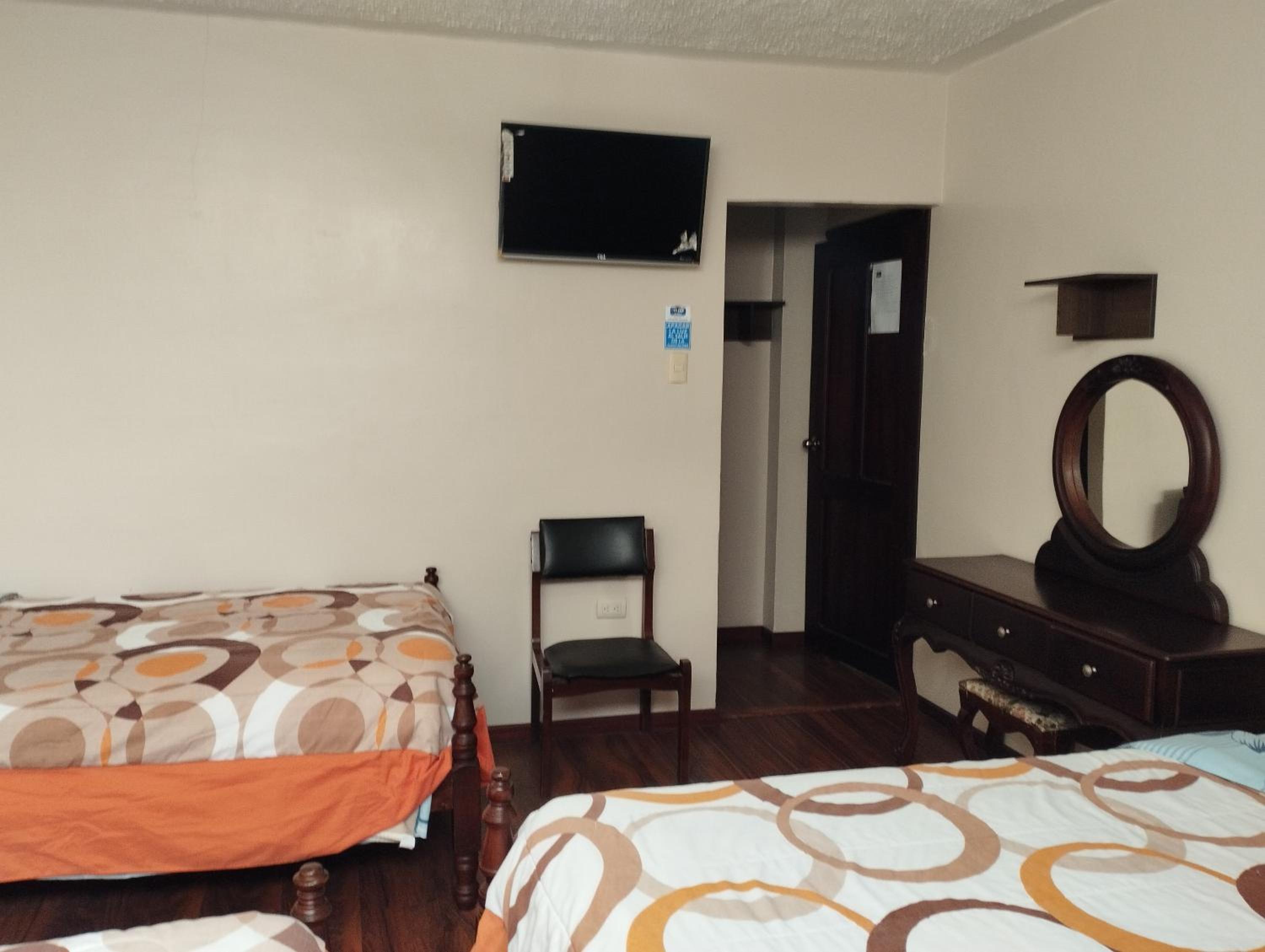Twin Room with Private Bathroom photo 1