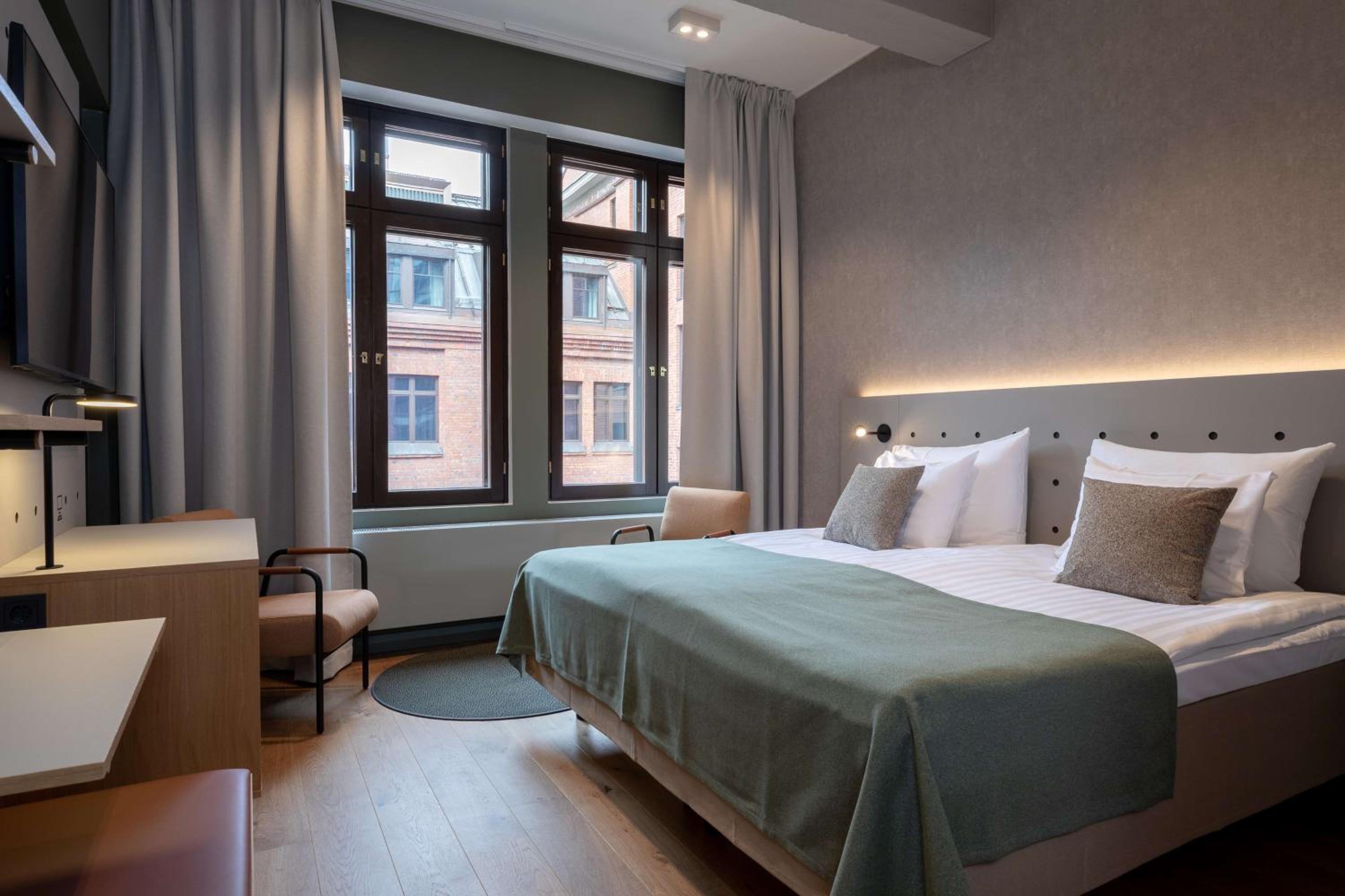 Superior King Room