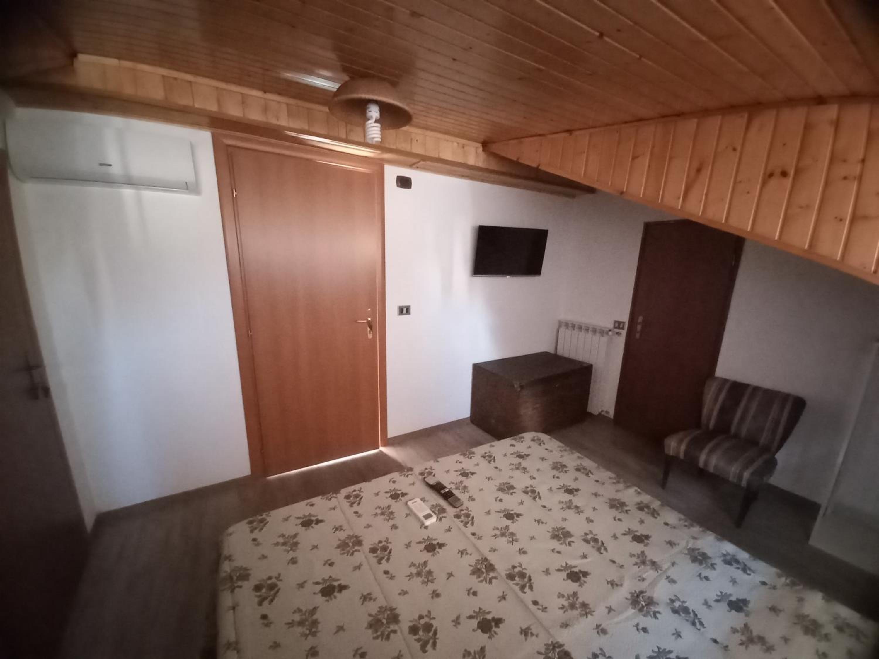 Double Room with Private Bathroom photo 2