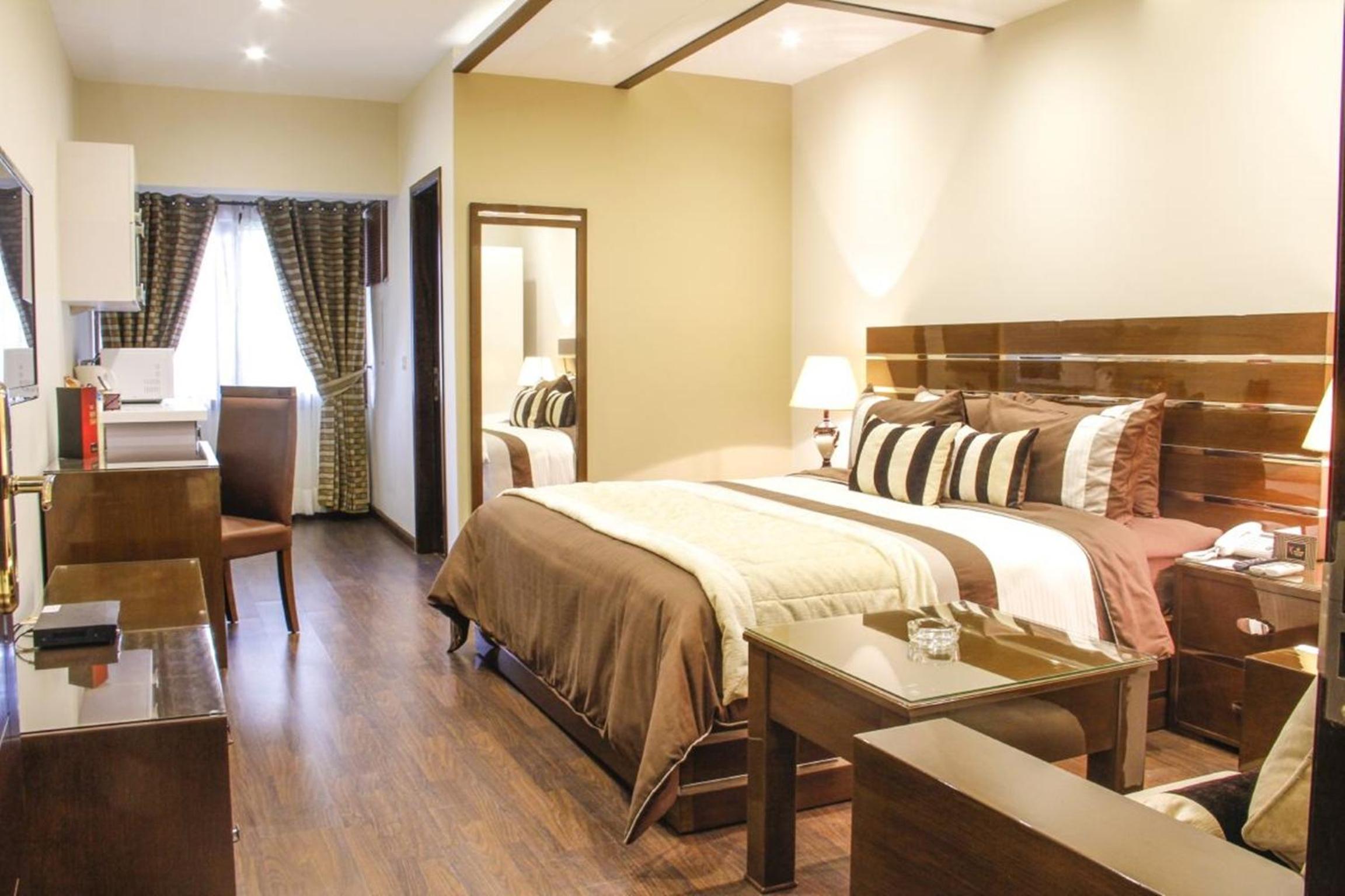 Executive Suite photo 2