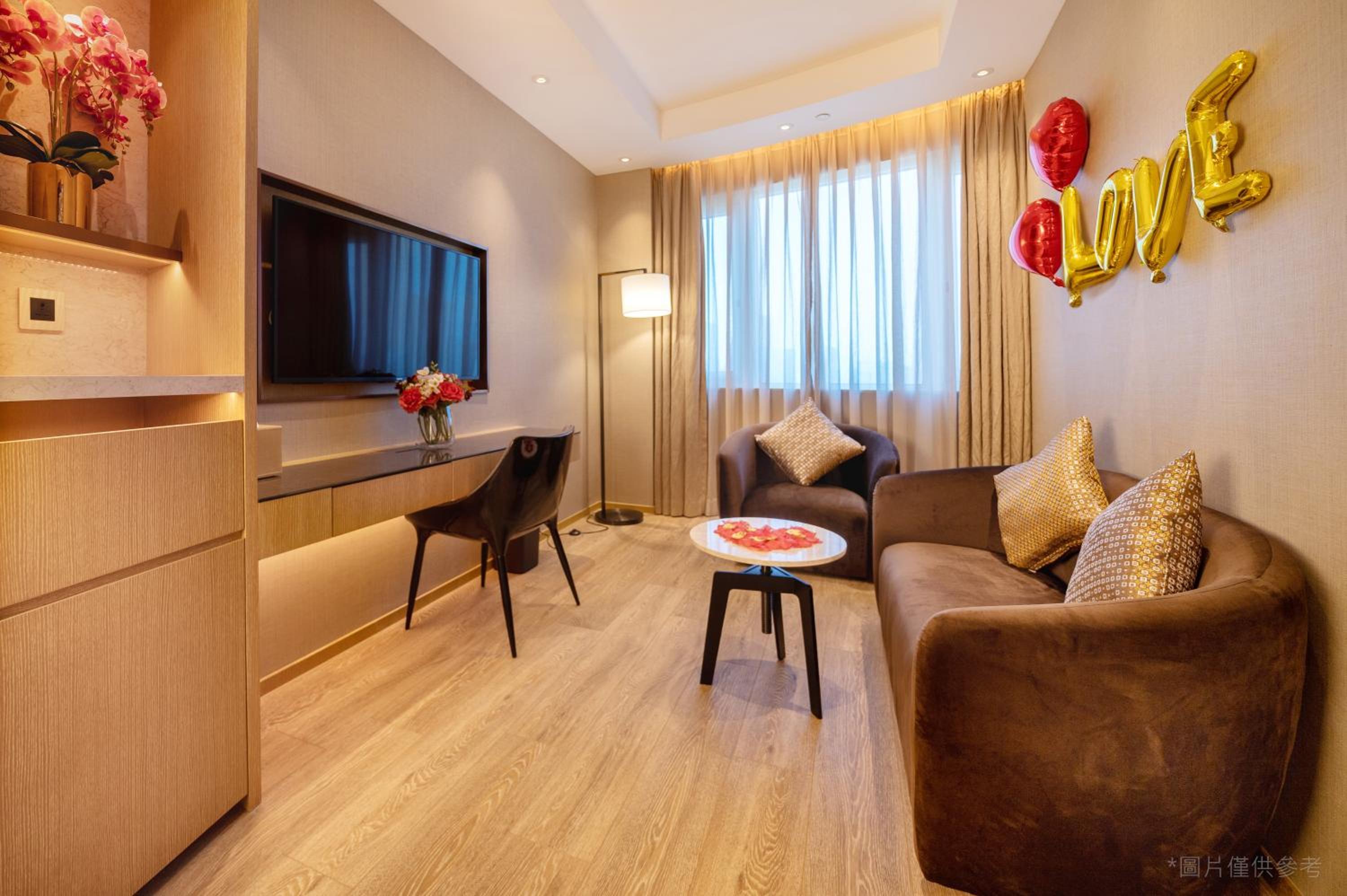 Suite - Photo 12