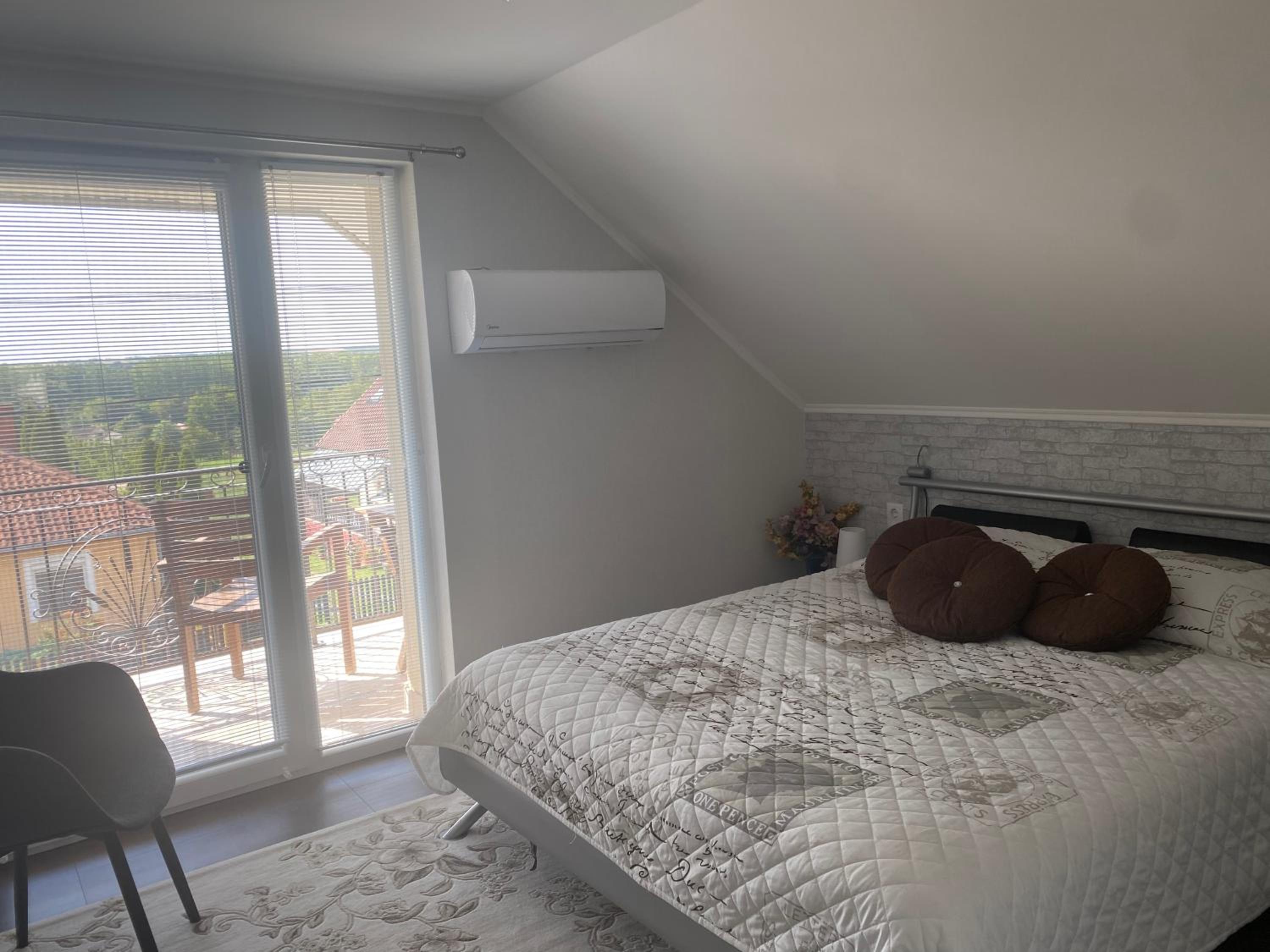 Double Room with Balcony - Photo 1