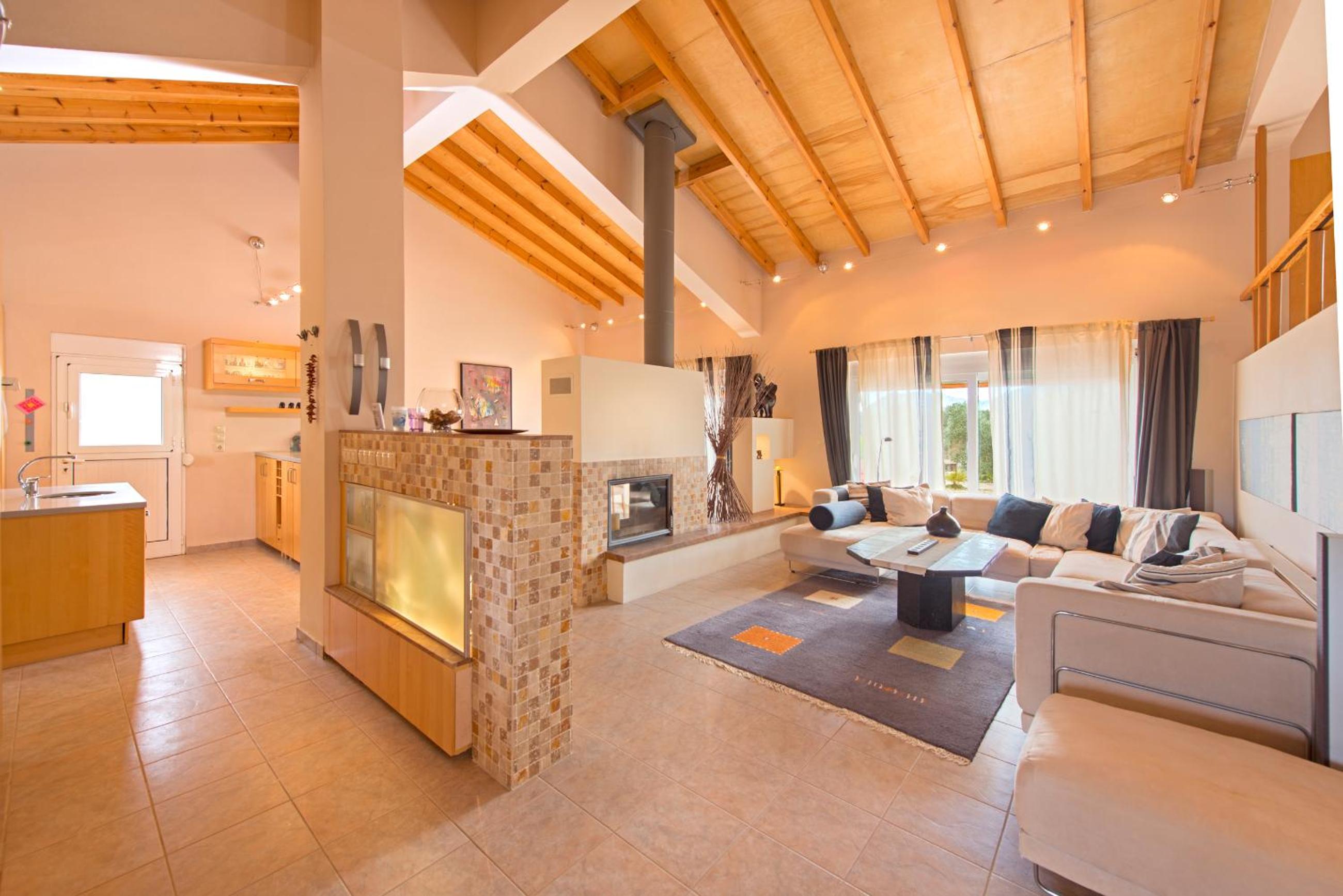 Four-Bedroom Villa with Private Pool photo 1