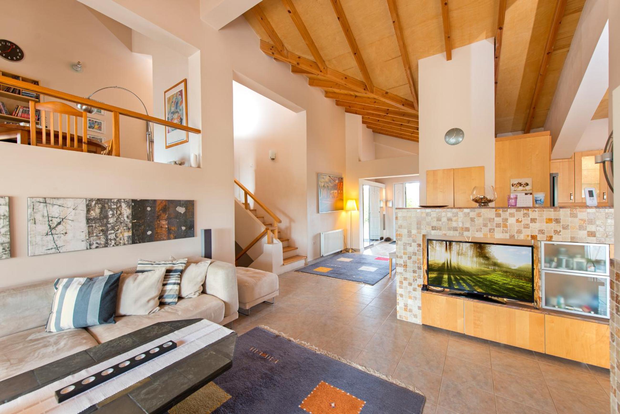 Four-Bedroom Villa with Private Pool photo 3