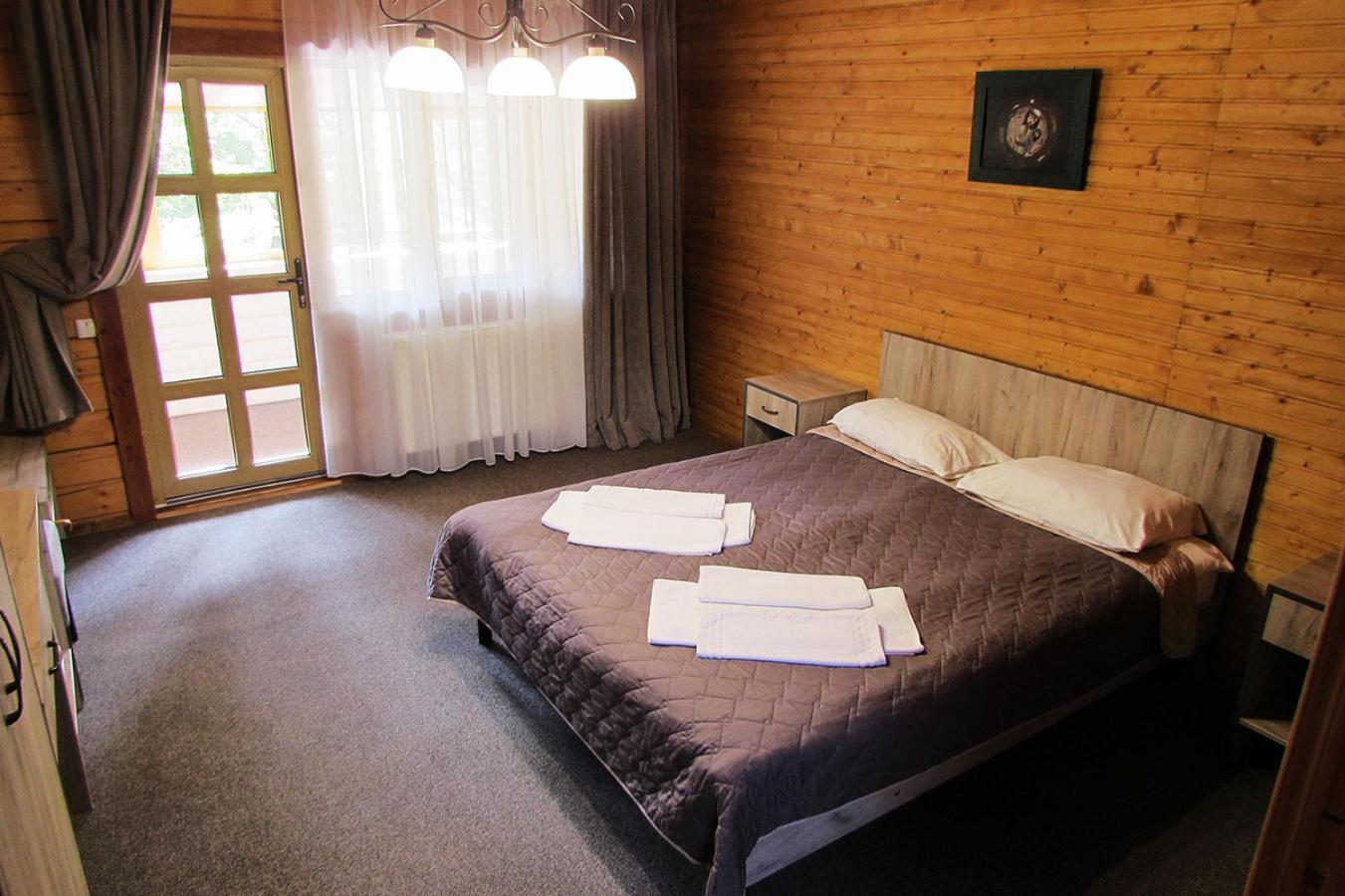 Standard King Room photo 1