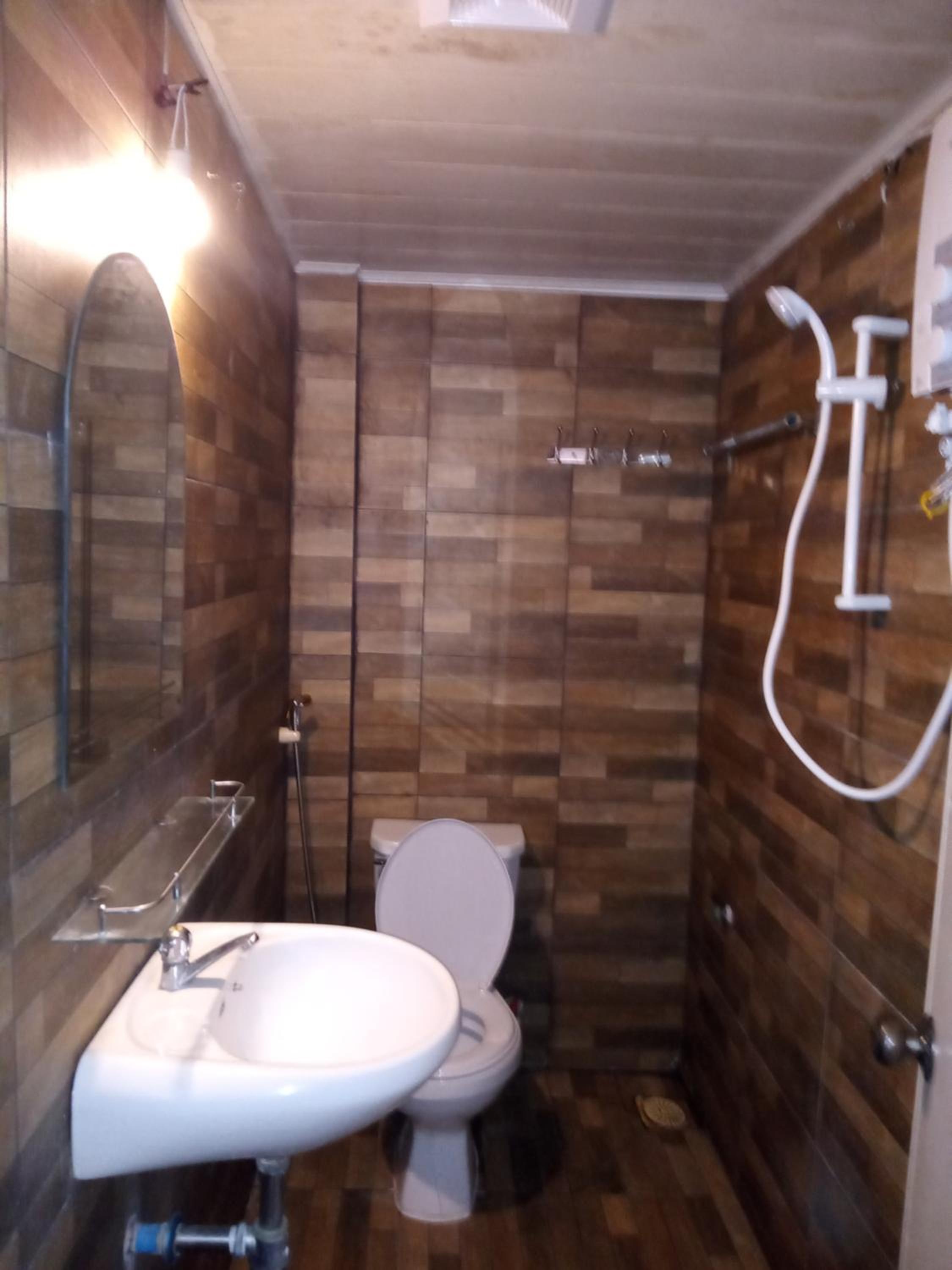 Budget Twin Room - Photo 2