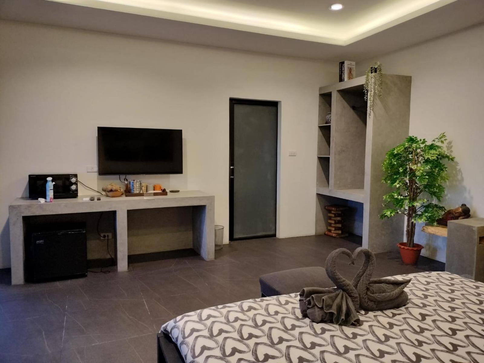 Deluxe Bungalow with Garden View - Photo 2