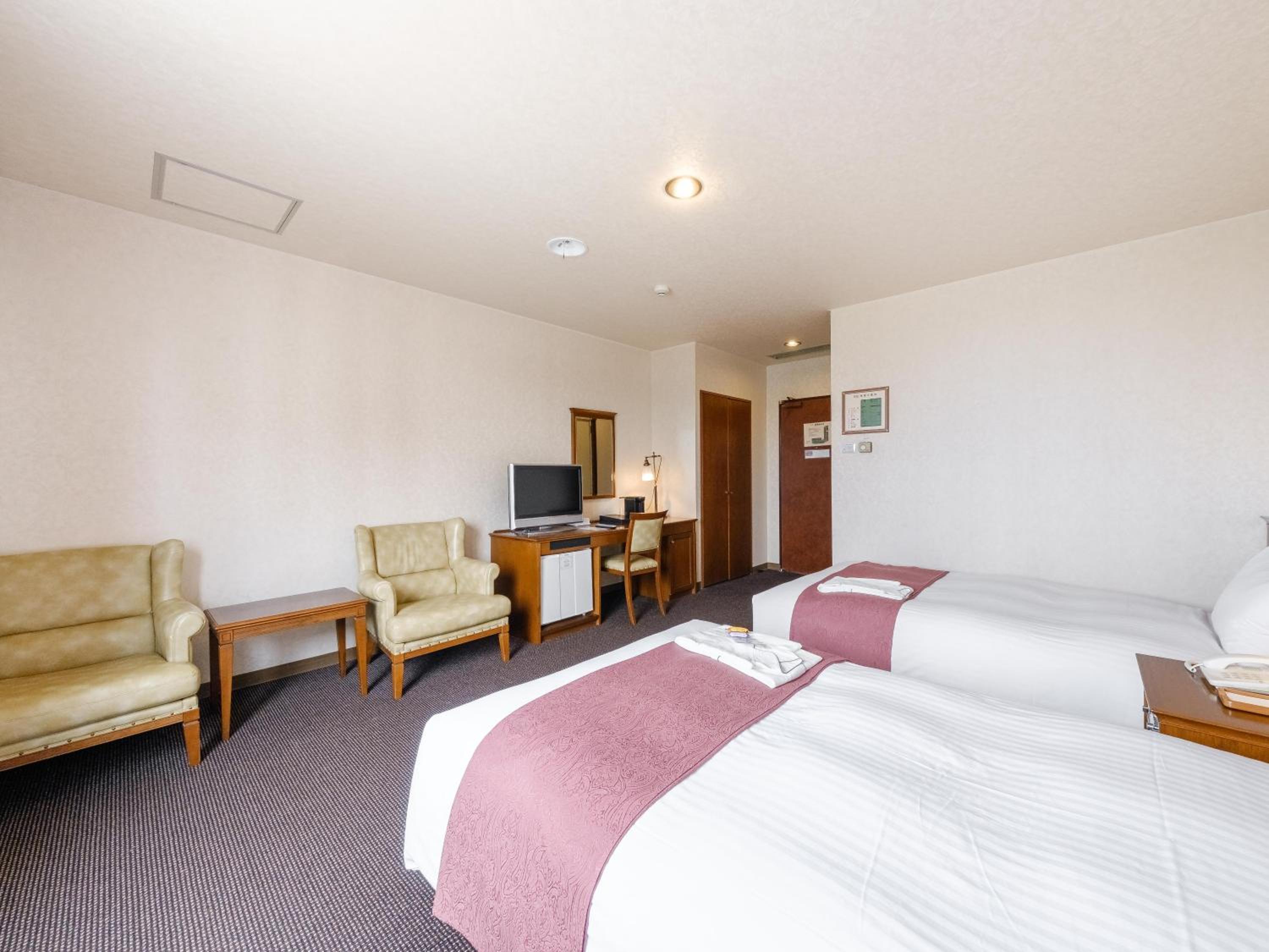 Large Twin Room - Non-smoking - Photo 2