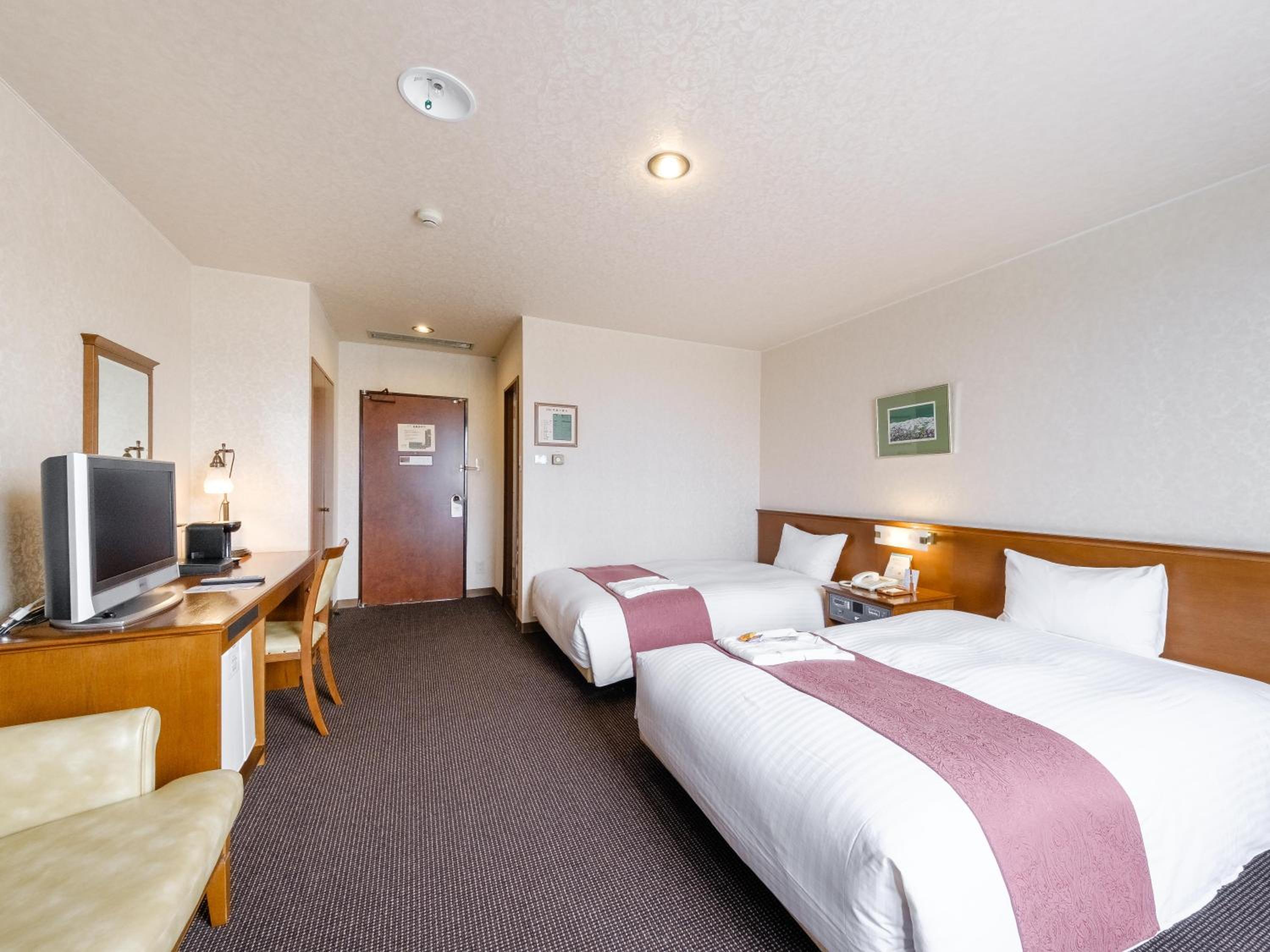 Large Twin Room - Non-smoking - Photo 3