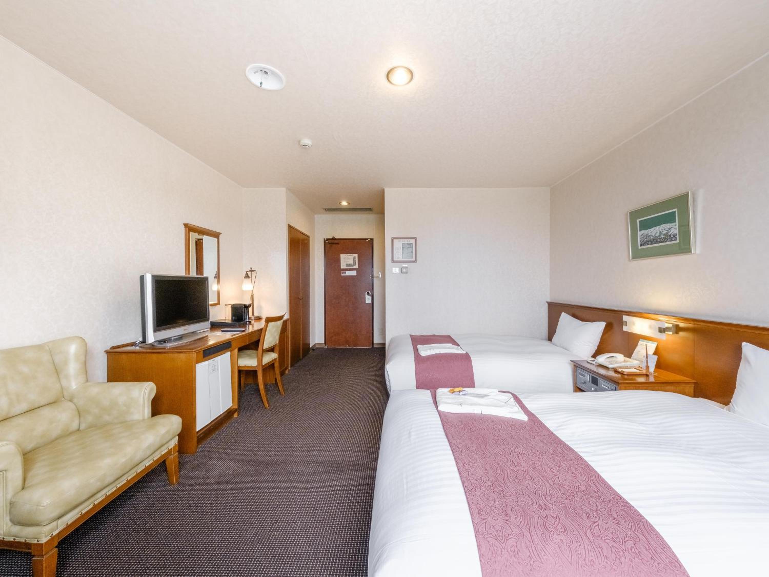 Large Twin Room - Non-smoking - Photo 4