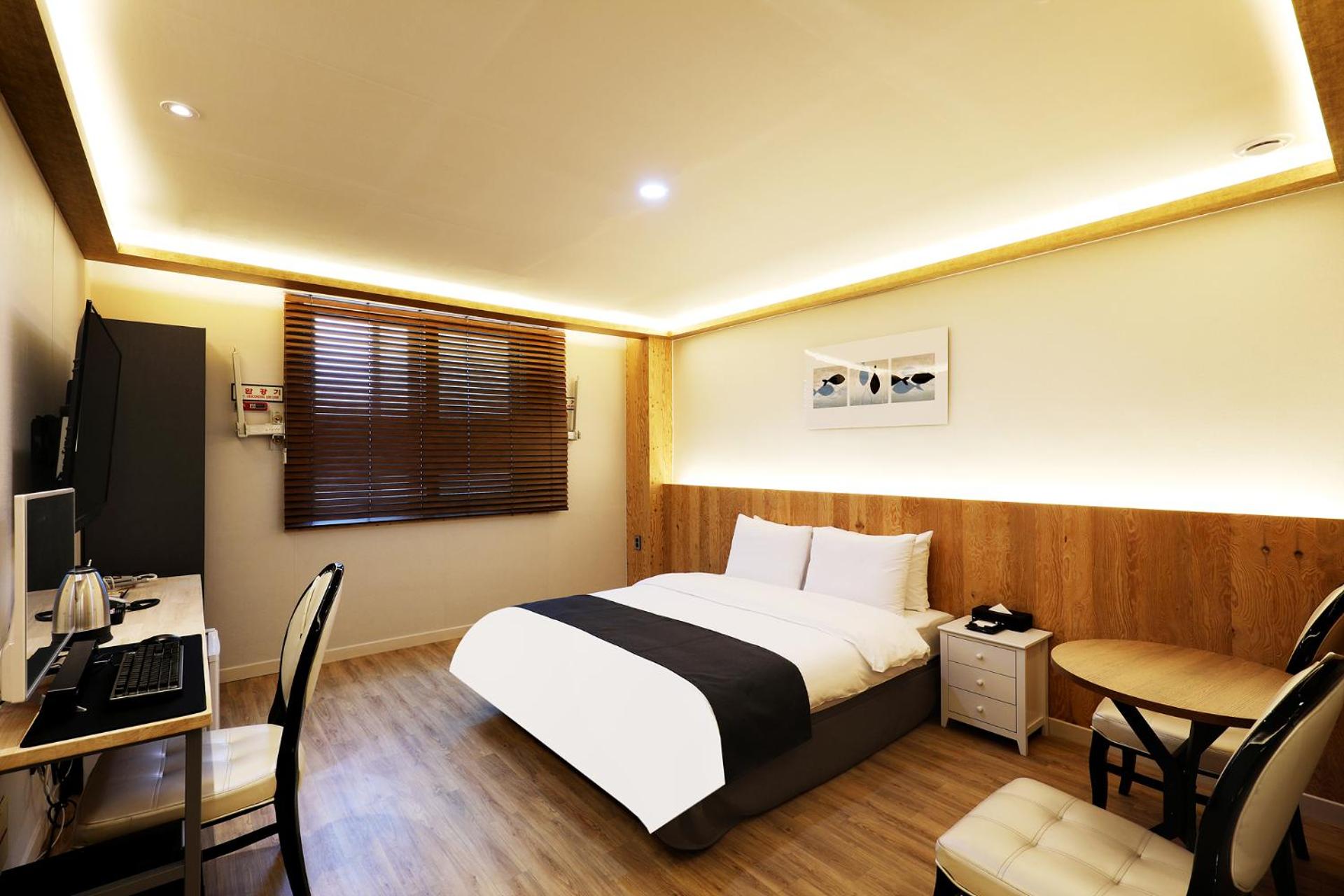 Double Room - Photo 5