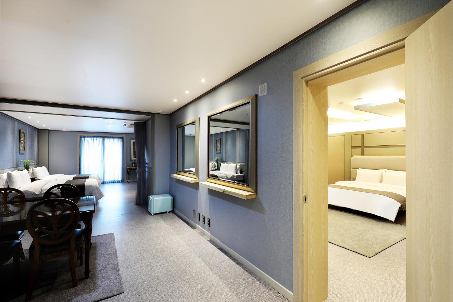 King Suite - Photo 8