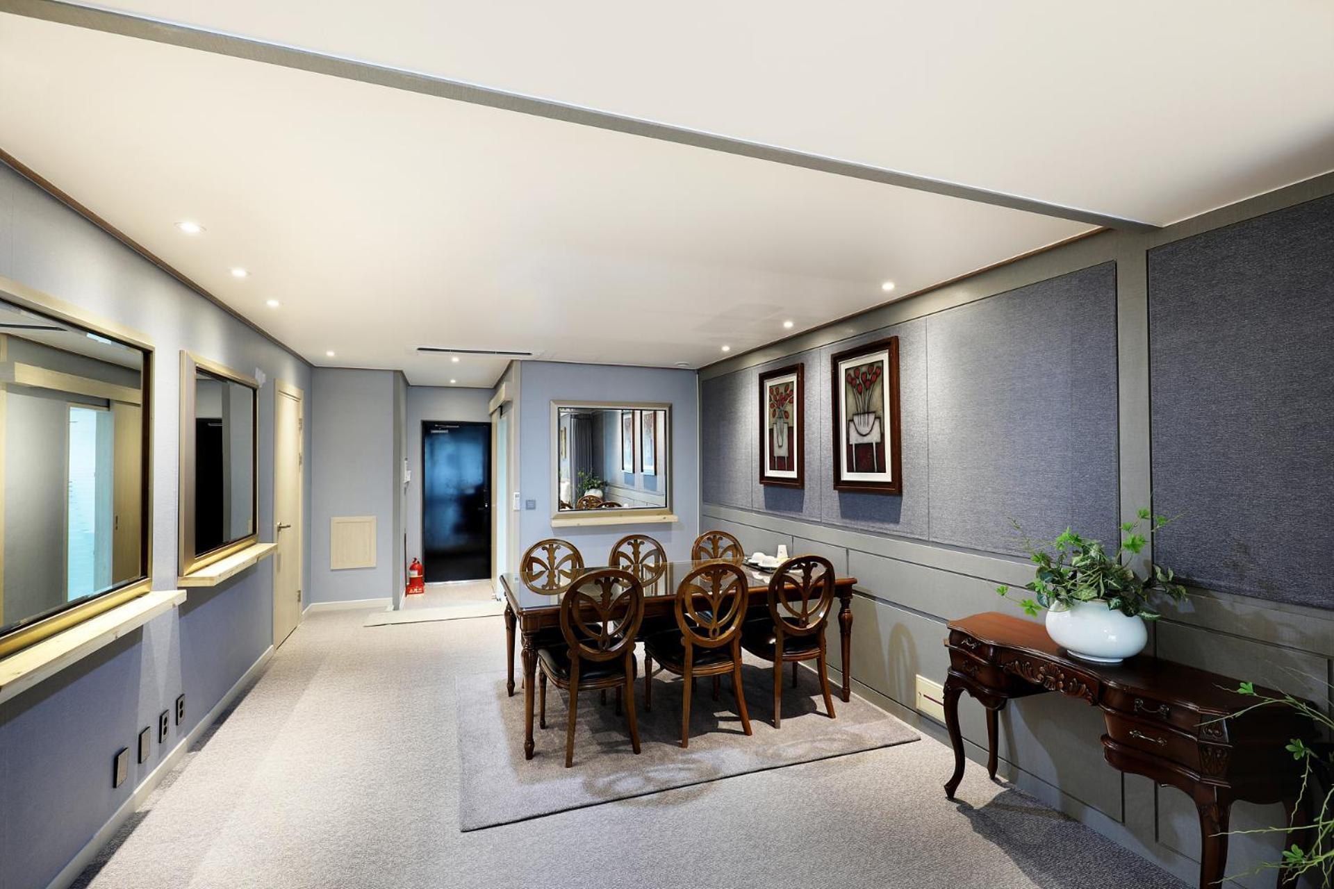 King Suite - Photo 7