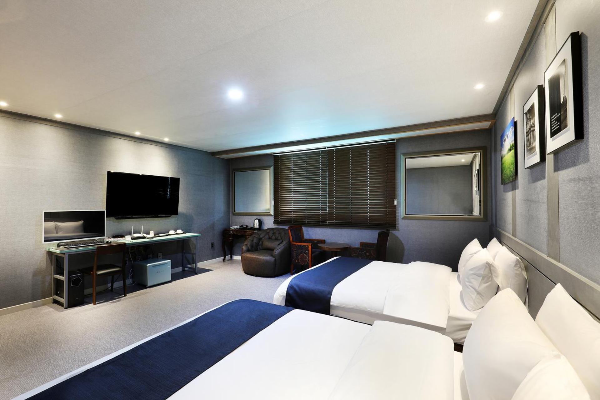 Superior Twin Room - Photo 3