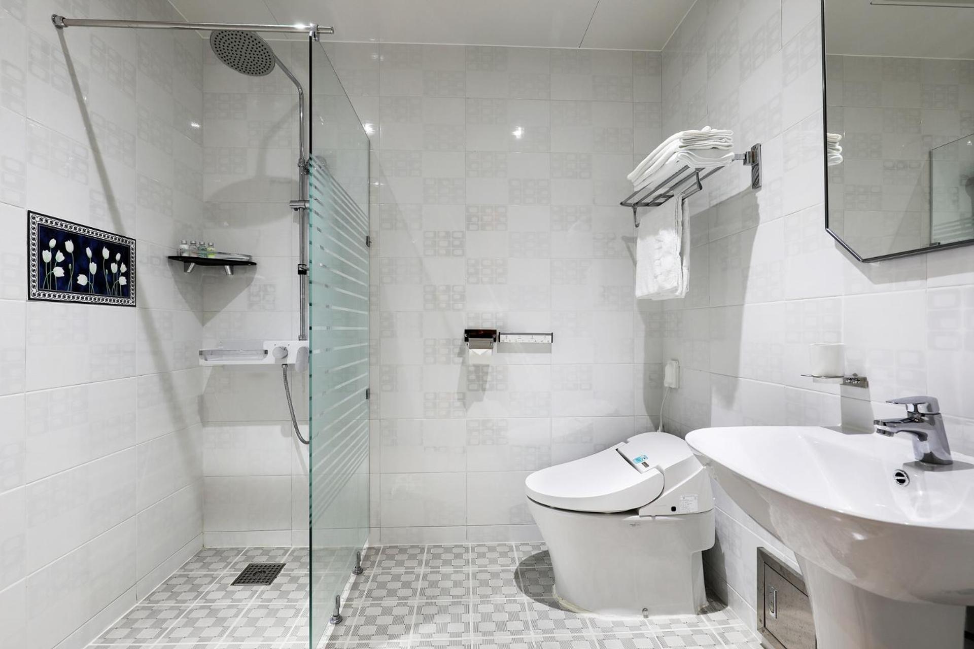 Double or Twin Room - Photo 2